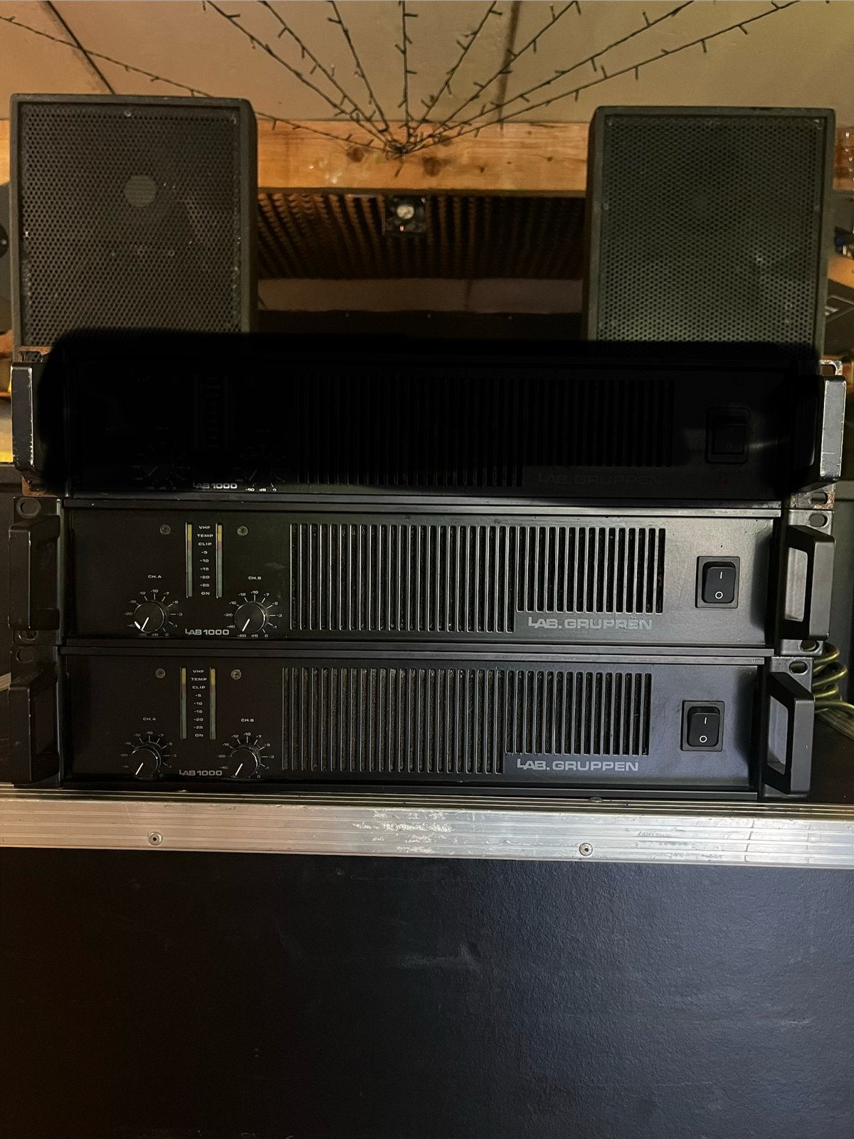 LAB gruppen LAB 1000 (2 stuks), Ophalen, Gebruikt, Audio