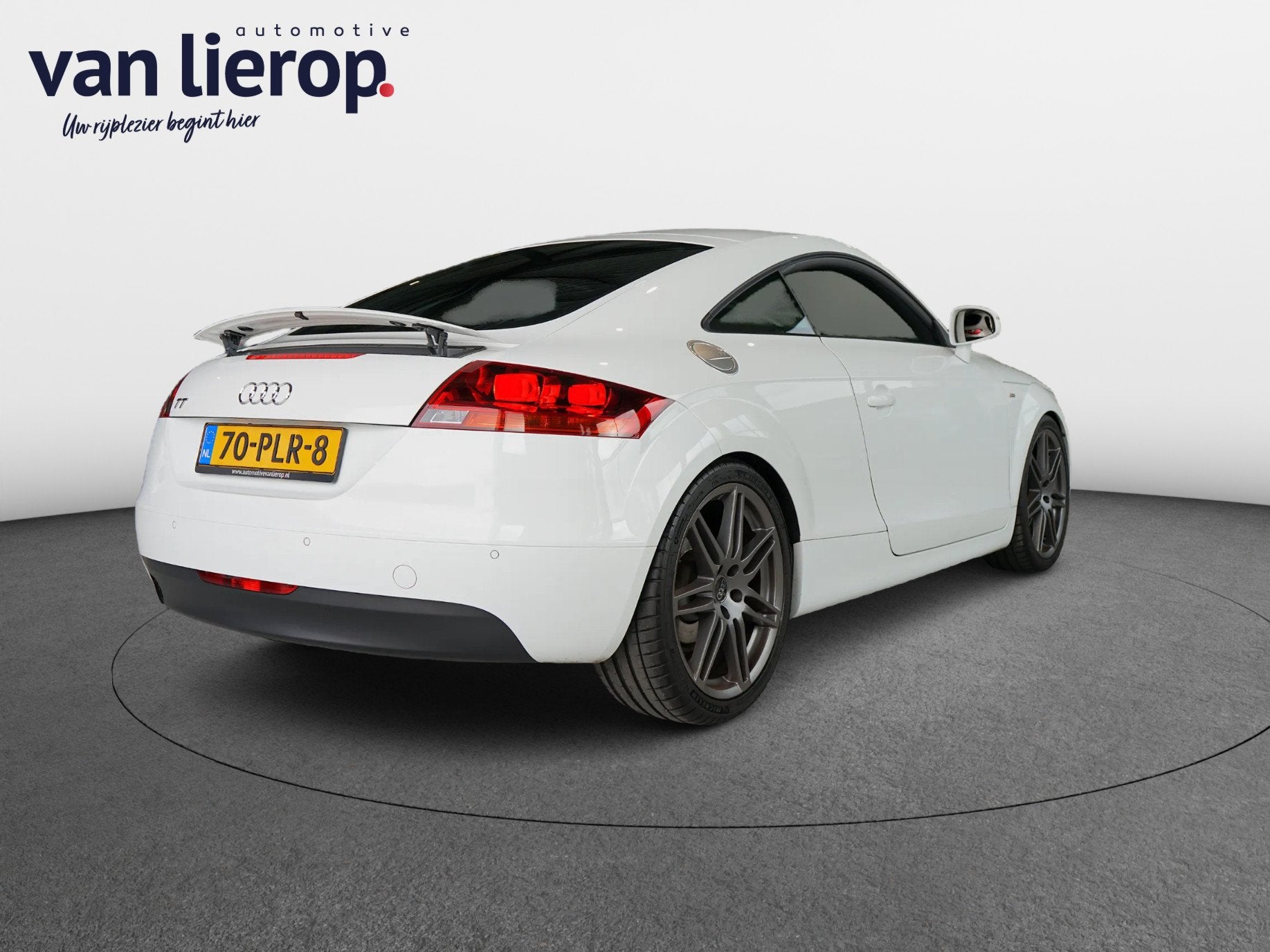 Audi TT 1.8 TFSI S-edition BOSE | XENON | NAVI | STOELVERWAR, Auto's, Voorwielaandrijving, Euro 5, Gebruikt, Zwart
