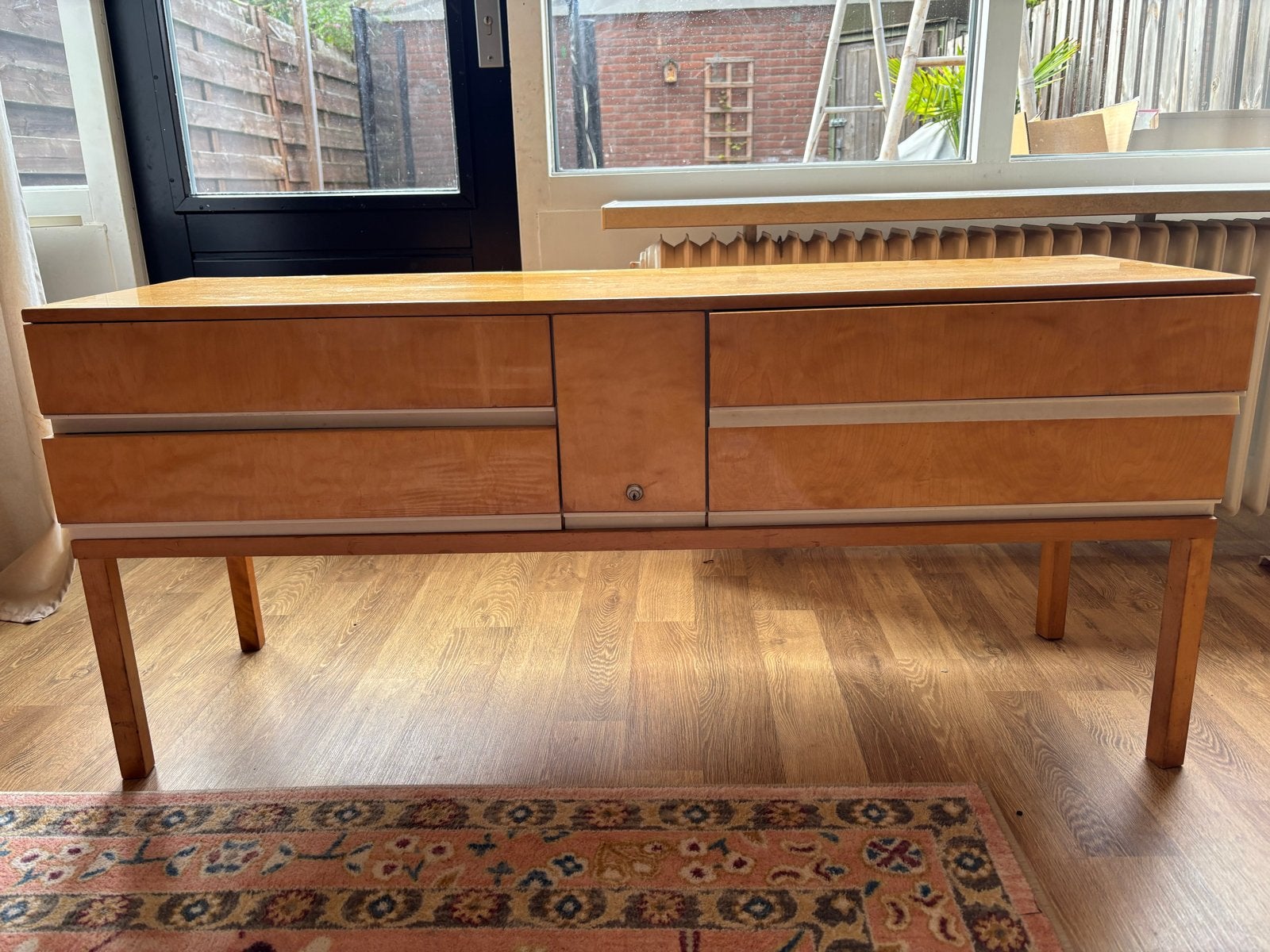 Vintage tv meubel - 126x38x56 cm, Ophalen, Gebruikt, 100 tot 150 cm, Minder dan 100 cm
