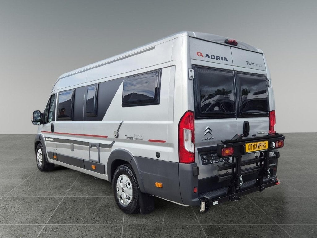 Adria Twin Platinum 640 SLX Nieuwstaat !, Caravans en Kamperen, Tot en met 2, Bedrijf, Koelkast, Adria