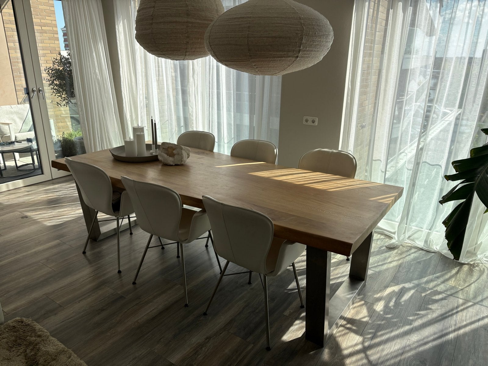 6x Bert Plantagie 'Tulip' eetkamerstoelen - Wit leer, Huis en Inrichting, Stoelen, Ophalen, Wit, Leer, Zo goed als nieuw