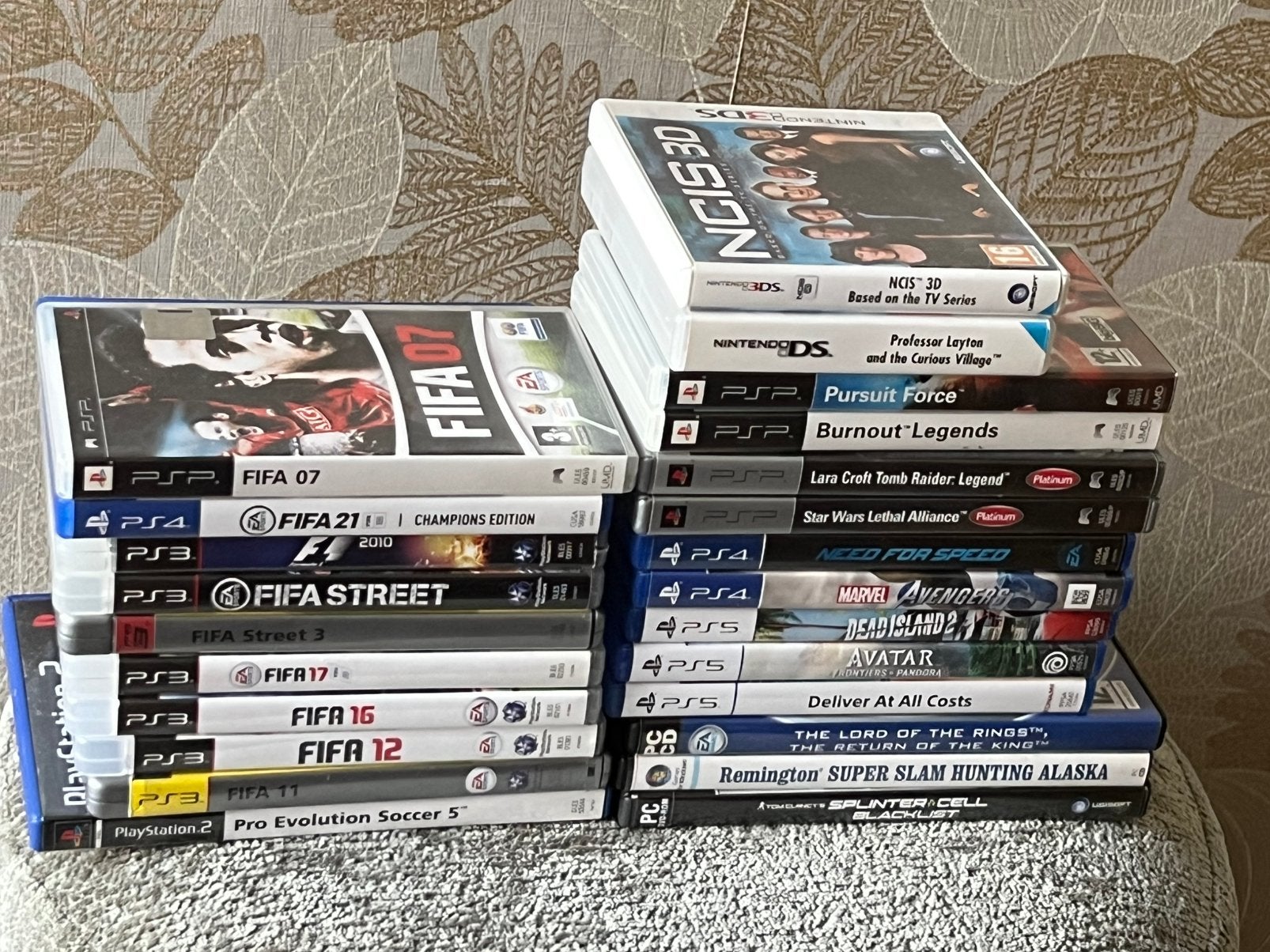 PlayStation en Nintendo 24 Games, Spelcomputers en Games, Ophalen of Verzenden, Zo goed als nieuw