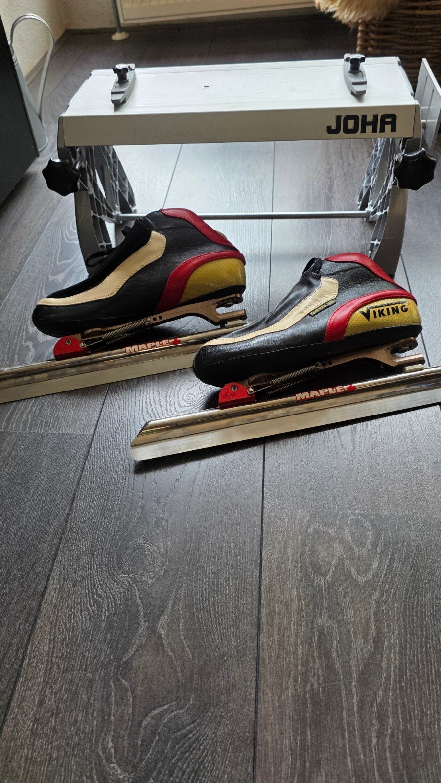 Klapschaatsen Viking 41 XBR compleet set (+ slijptafel Joha, Sport en Fitness, Ophalen, Zo goed als nieuw, Noren, Viking