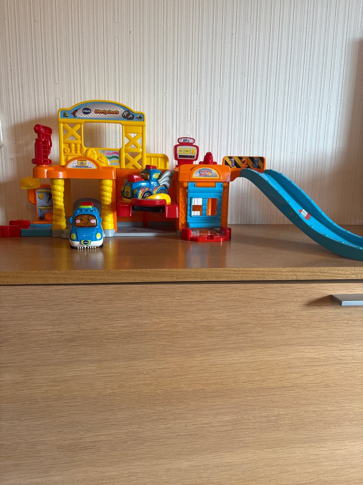 VTech Toet Toet Auto's Werkplaats met 2 auto's, Ophalen of Verzenden, Zo goed als nieuw
