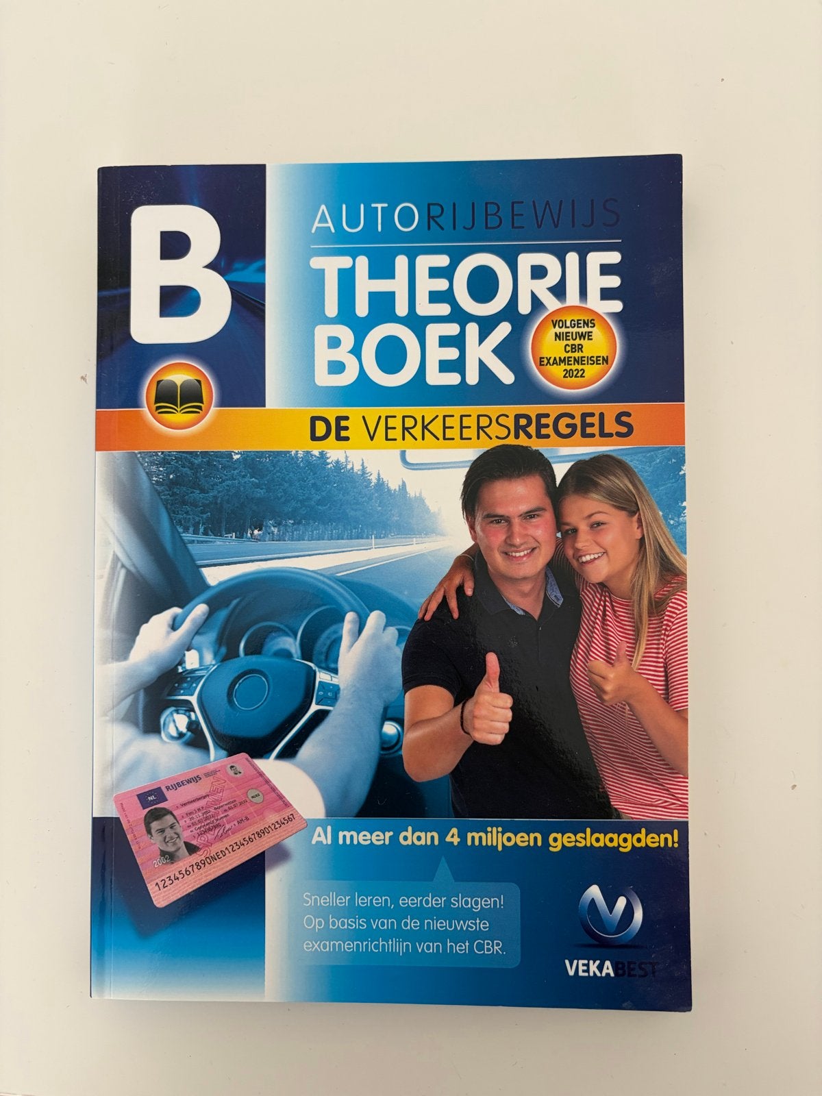 Autorijbewijs Theorieboek - De Verkeersregels (VekaBest), Boeken, Ophalen of Verzenden, Zo goed als nieuw