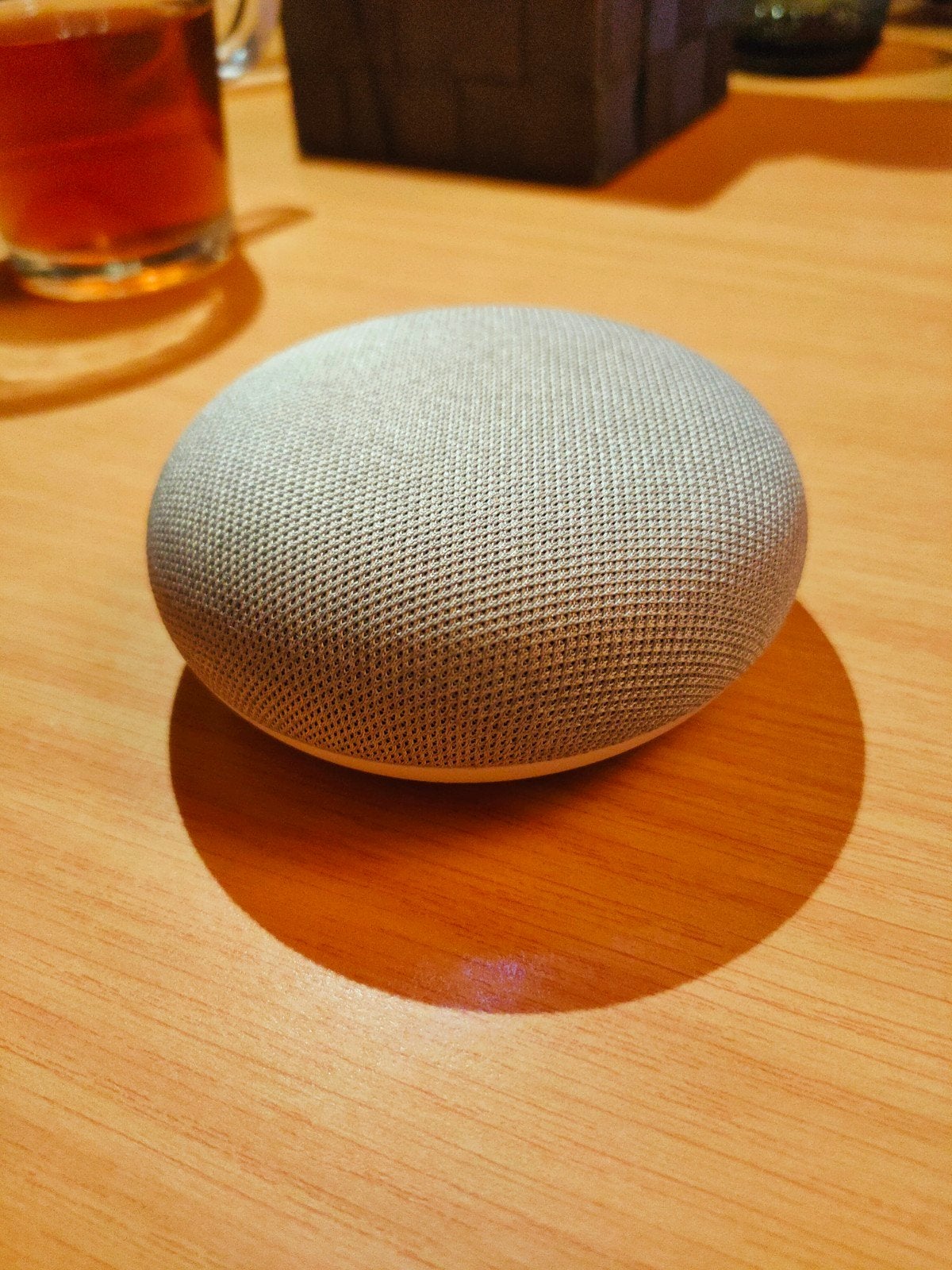 Google Home Mini - Smart Speaker (Wit/Grijs), Audio, Tv en Foto, Luidsprekers, Overige merken, Overige typen, Ophalen of Verzenden