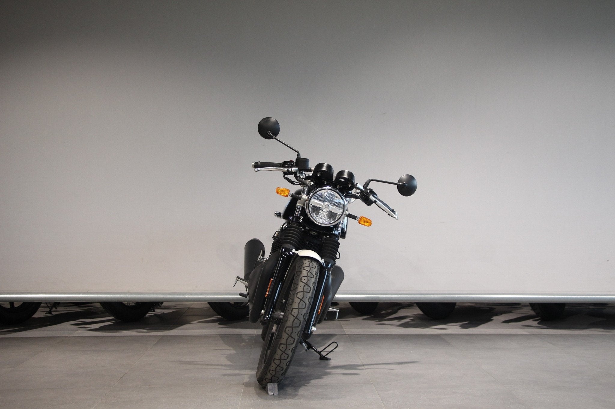 Royal-Enfield CONTINENTAL GT 650 (bj 2024), Motoren, Lorentzlaan 14
3401 MX  IJSSELSTEIN UT, Bedrijf, Sport, Info@motomondo.com