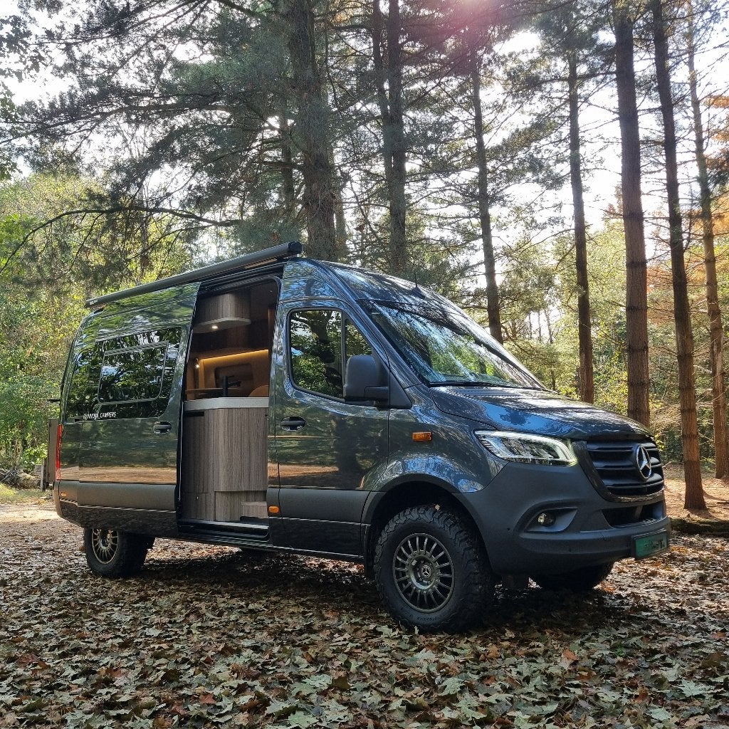 INNOVA ROADTRIP 4x2 + sperdifferentieel + liftkit | Offroad, Automaat, Buscamper of Camperbus, Koelkast, Tot en met 2