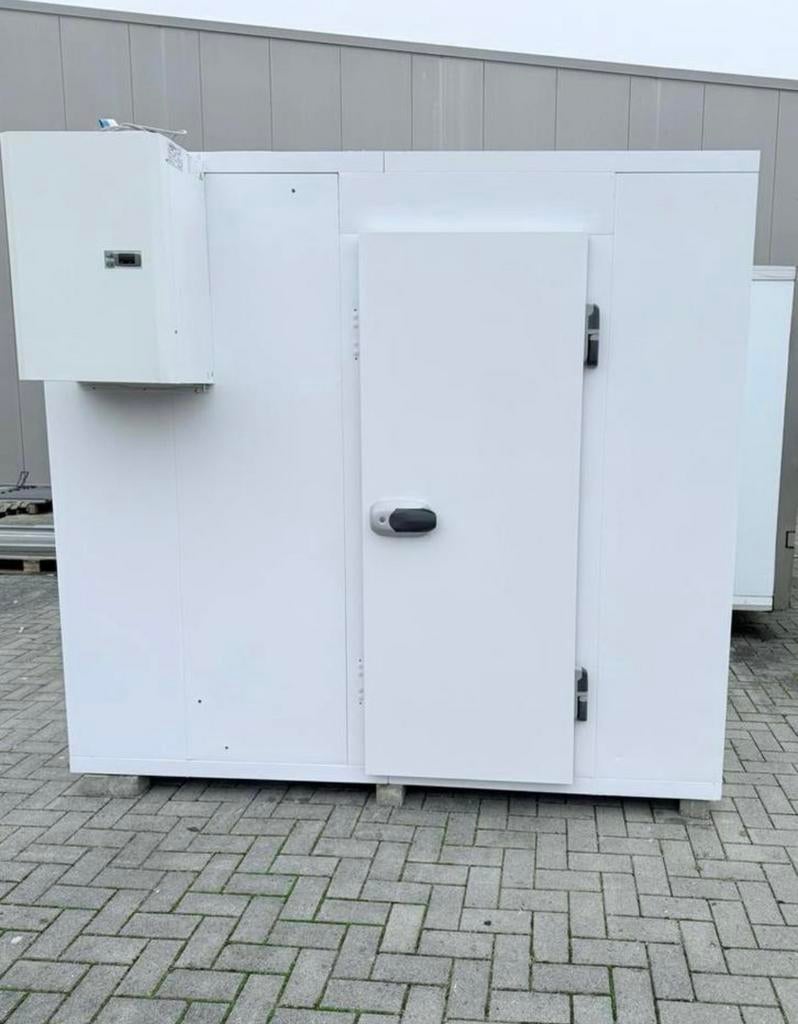 Koelcel   Stekkerklaar     2.40x1.50, Ophalen, Koelen en Vriezen
