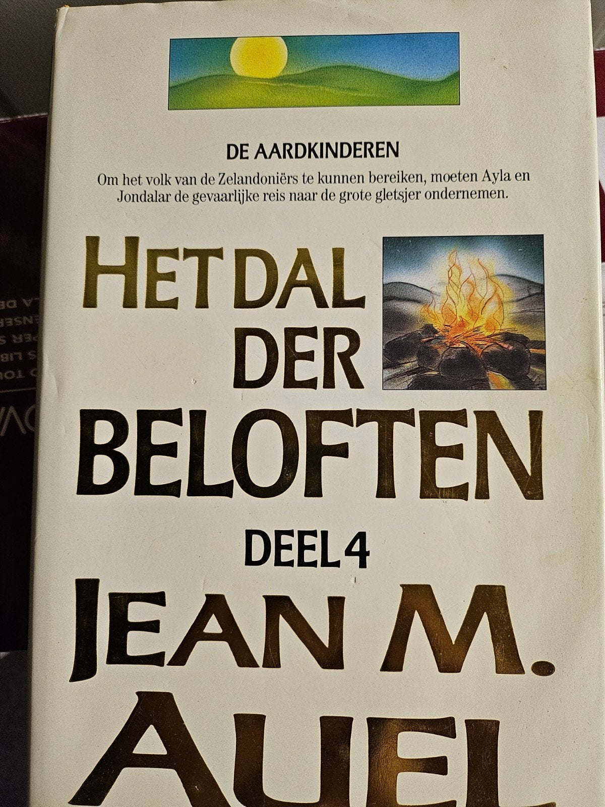 Het Dal der Beloften - De Aardkinderen Deel 4 - Jean M. Auel, Boeken, Ophalen of Verzenden, Gelezen, Jean M. Auel, Europa overig