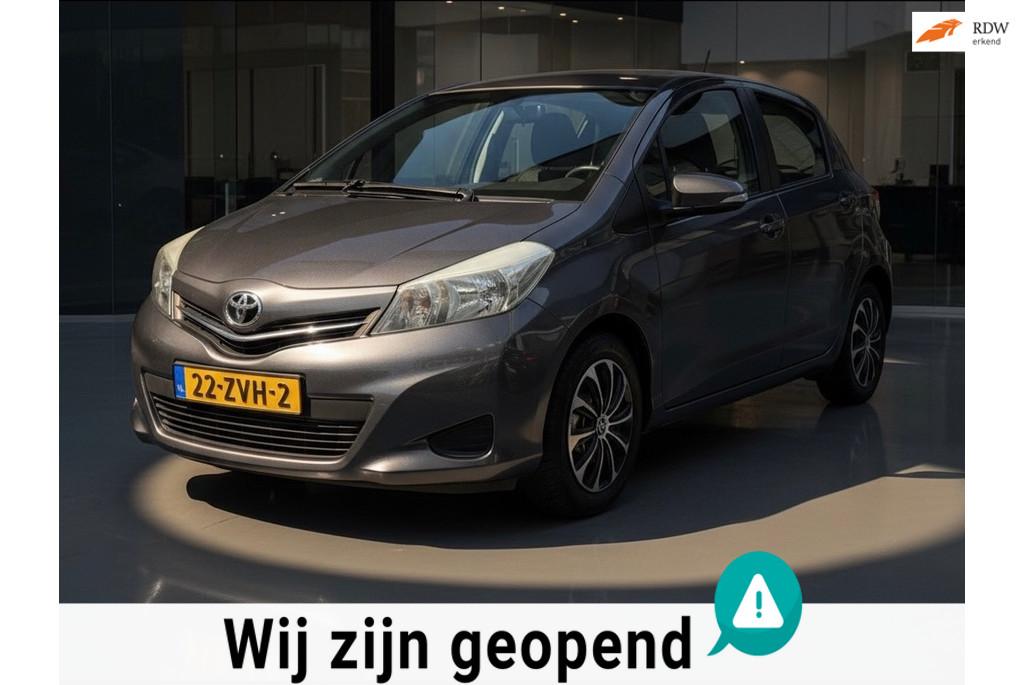 Toyota Yaris 1.0 VVT-i Aspiration-airco-1 jaar apk-camera-el, Auto's, Toyota, Euro 5, Gebruikt, Bedrijf, Handgeschakeld