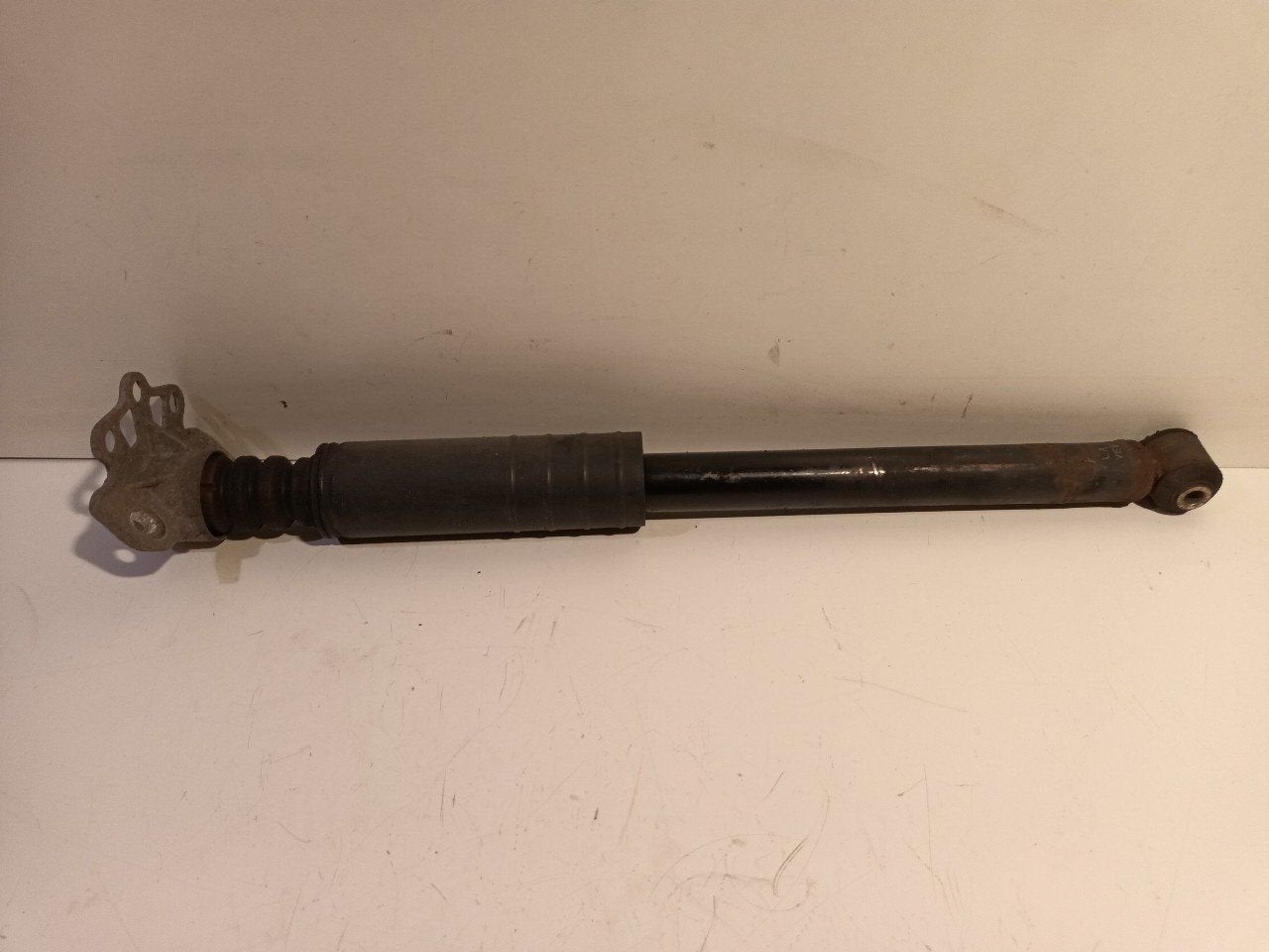 Schokbreker links achter Fiat Punto, Auto-onderdelen, Onderdelen@venauto.nl, Van der Ven Autorecycling B.V., Gebruikt, Ettenseweg 76, 4706 PB Roosendaal, The Netherlands