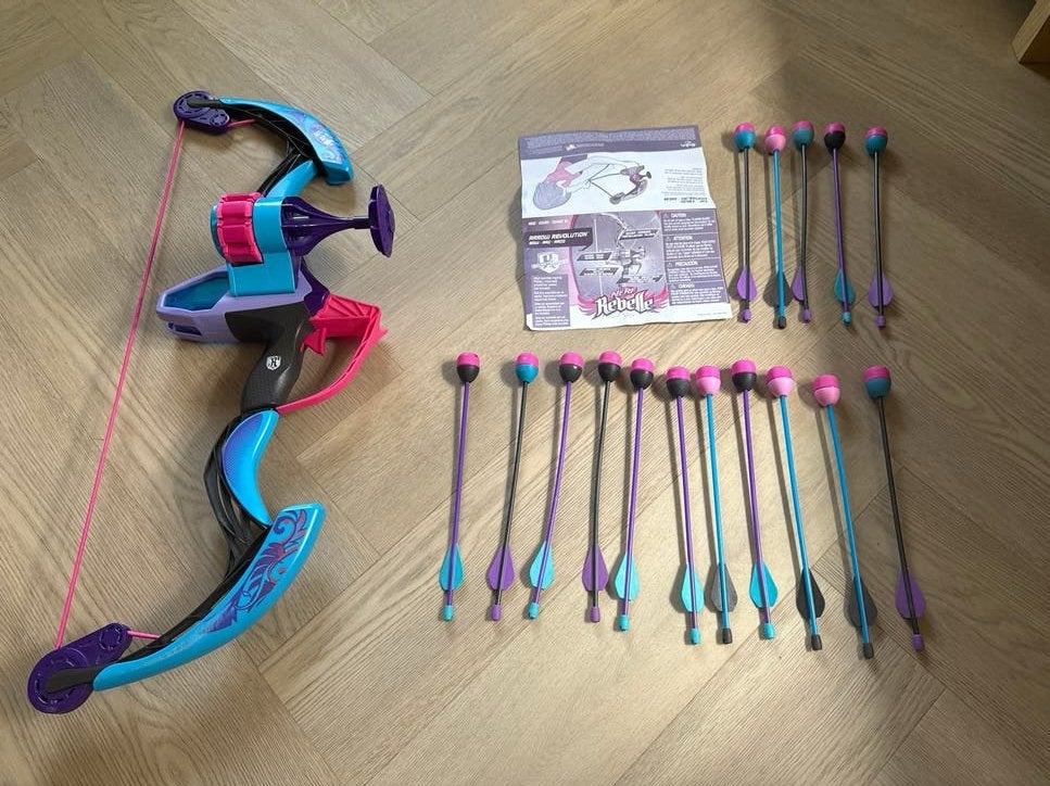 Nerf Rebelle boog met 15 pijlen, Ophalen of Verzenden, Gebruikt