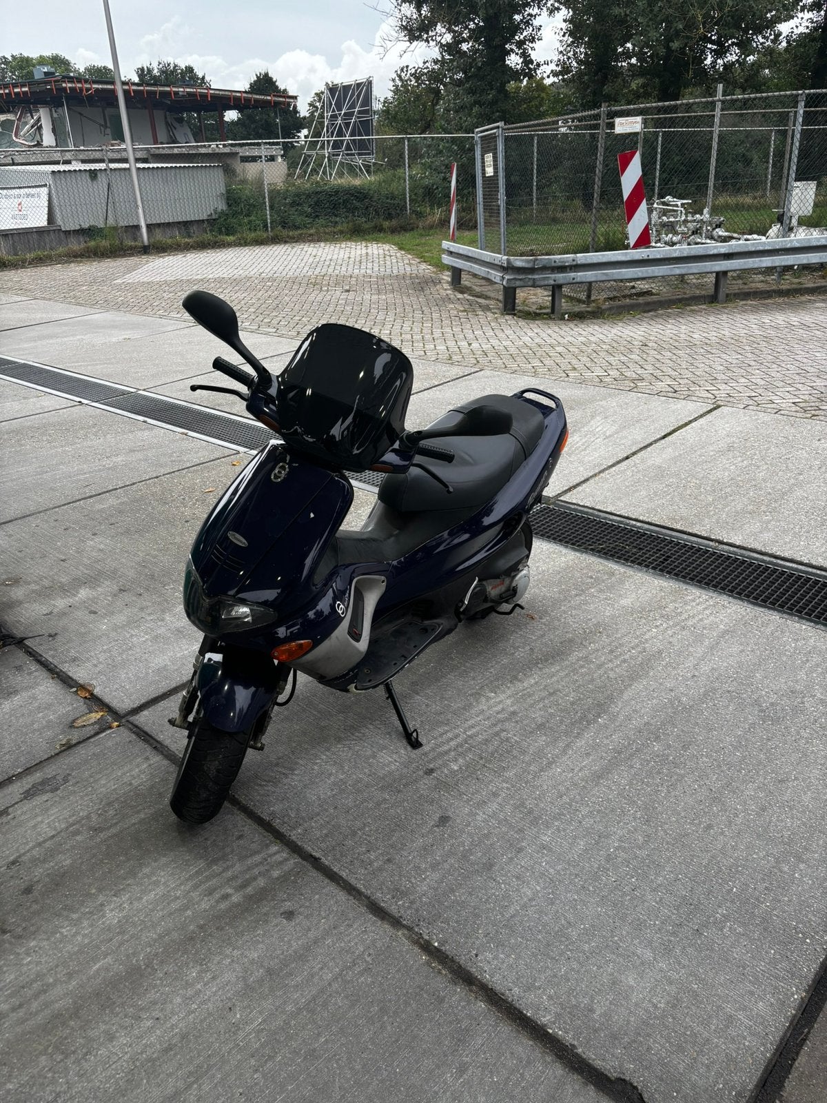 Foto 2 van Gilera runner 70cc darkdream