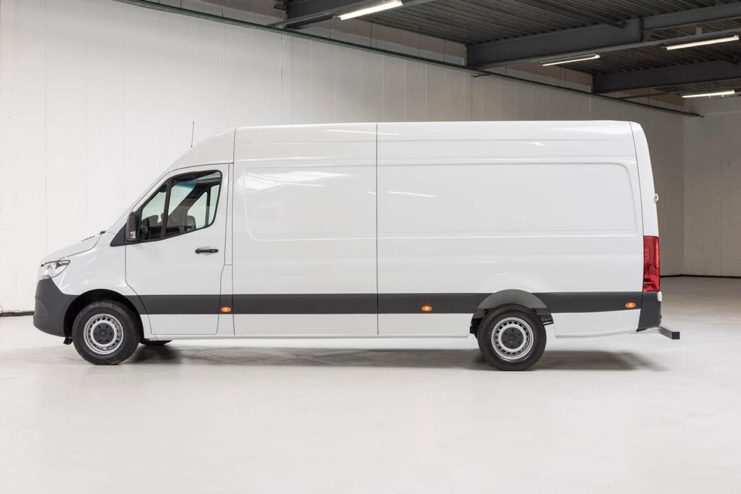 PROFESSIONEEL TRANSPORT & VERHUIZINGEN |