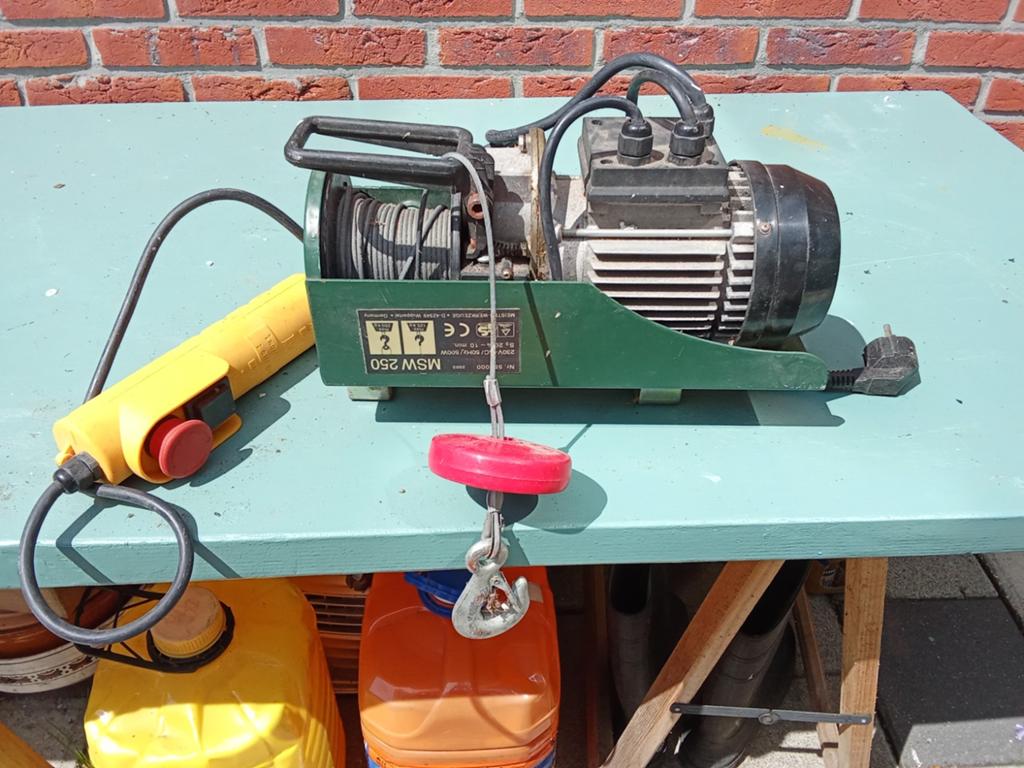 Elektrische takel z.g.a.n, Ophalen, Zo goed als nieuw