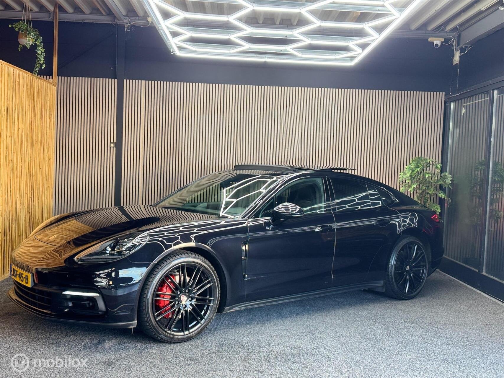 Porsche Panamera 3.0 4|Pano|360|Led|Lane|Carplay|Trekhaak, Gebruikt, 2995 cc, 4 stoelen, Leder