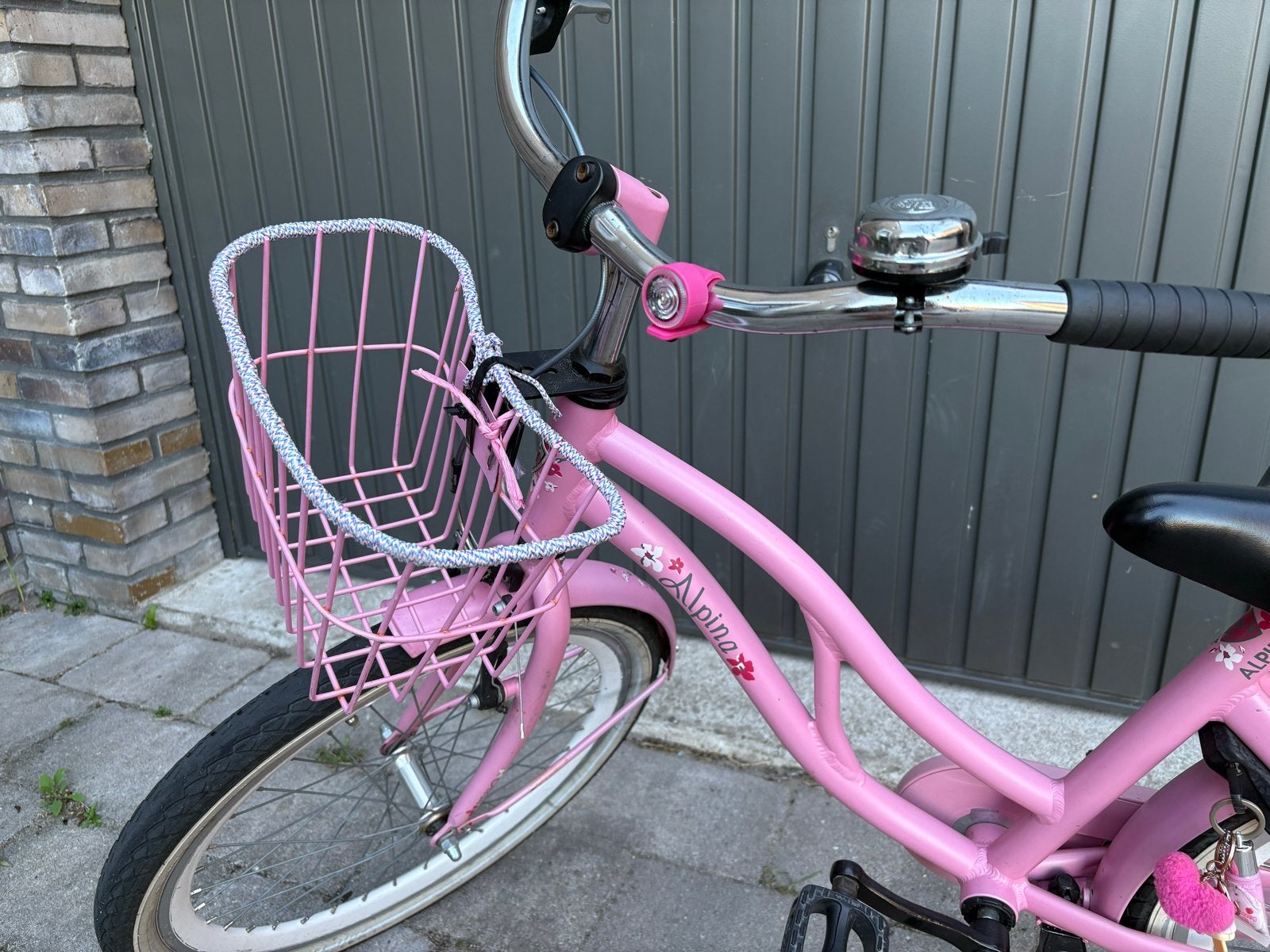 Alpina kinderfiets 22 inch - Roze met mandje, Fietsen en Brommers, Terugtraprem, 22 inch, Gebruikt, Ophalen of Verzenden