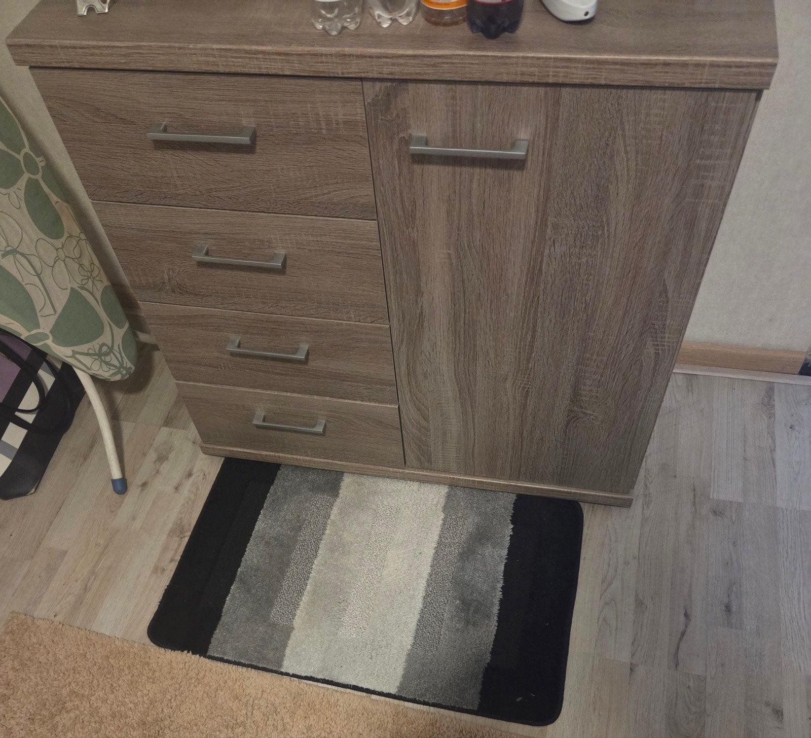 Commode met lades en kastje - Houtkleur, Ophalen, 50 tot 100 cm, Zo goed als nieuw, 3 of 4 laden