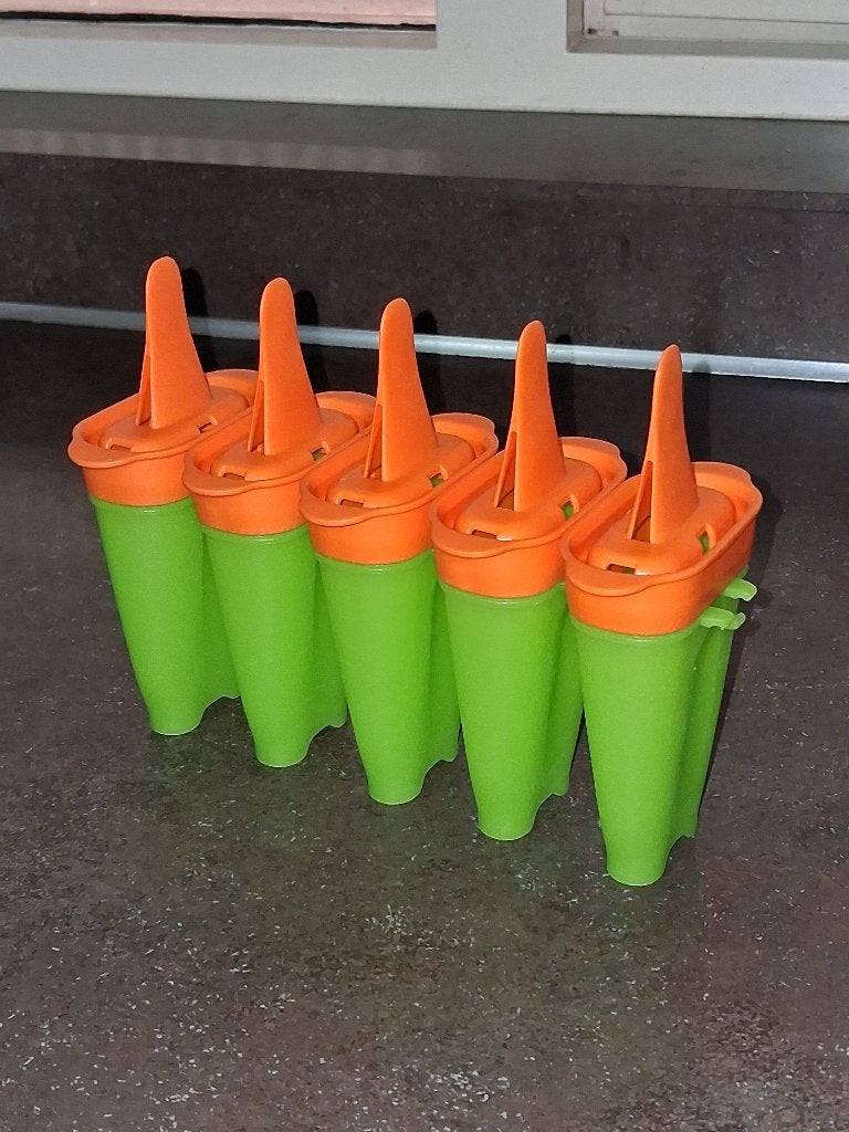 Tupperware ijspinguins zgan / ijsjes maker set nr 2 groen, Ophalen of Verzenden, Zo goed als nieuw, Groen, Overige typen