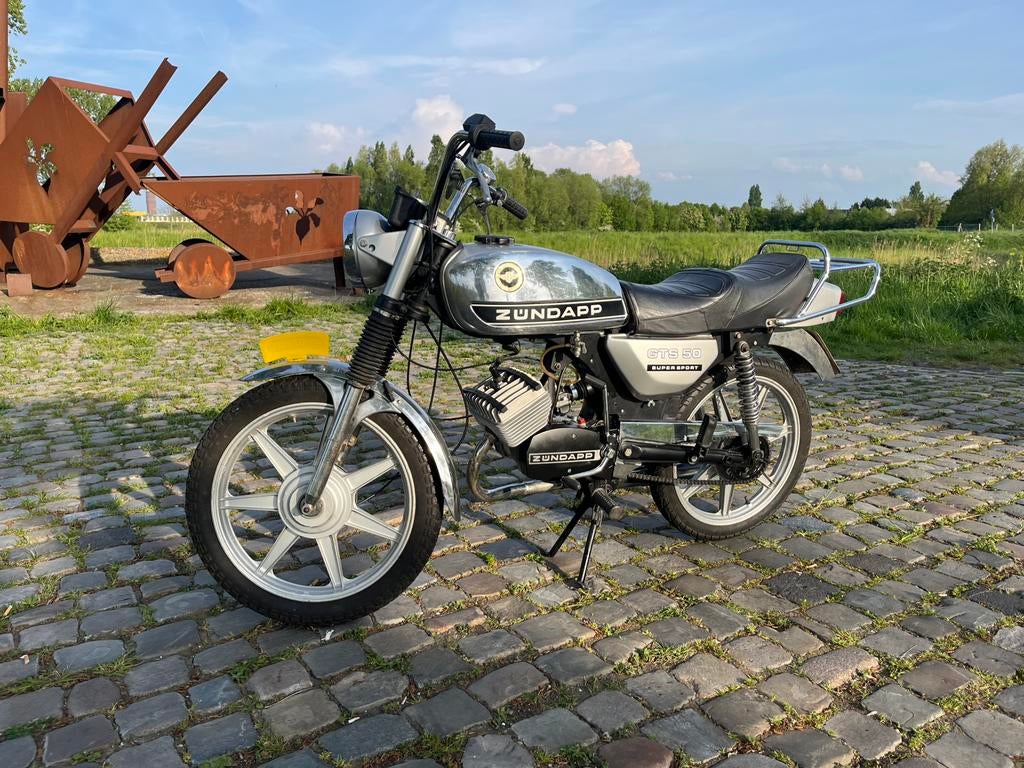 Zundapp 529-05, Ophalen, Gebruikt, Maximaal 45 km/u, 4 versnellingen