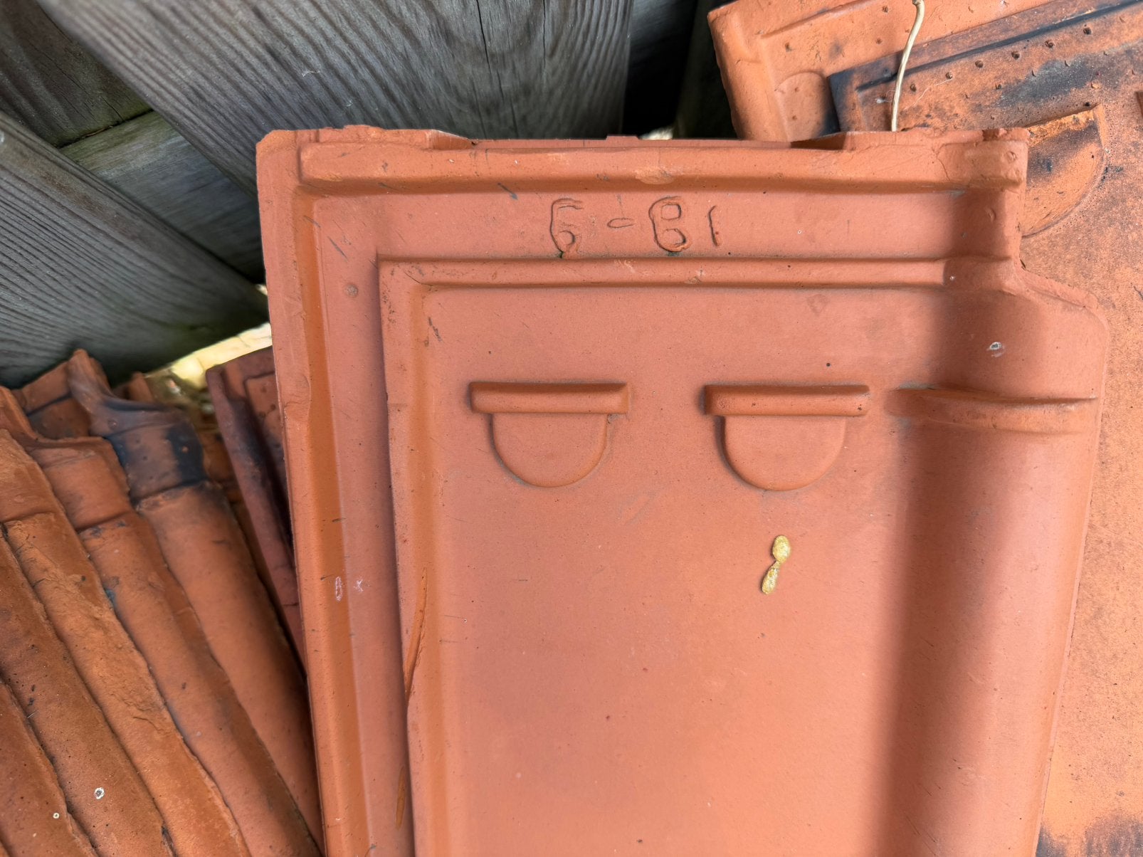 Dakpannen, Doe-het-zelf en Verbouw, Dakpannen en Dakbedekking, Ophalen, Steen of Klei, Zo goed als nieuw, 15 m² of meer