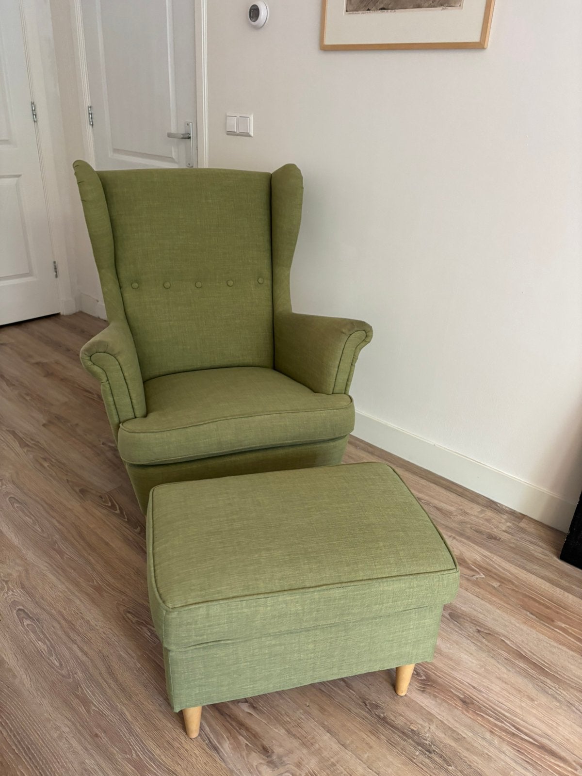 Strandmon stoel en poef fauteuil ikea, Ophalen, Zo goed als nieuw, 75 tot 100 cm, 50 tot 75 cm