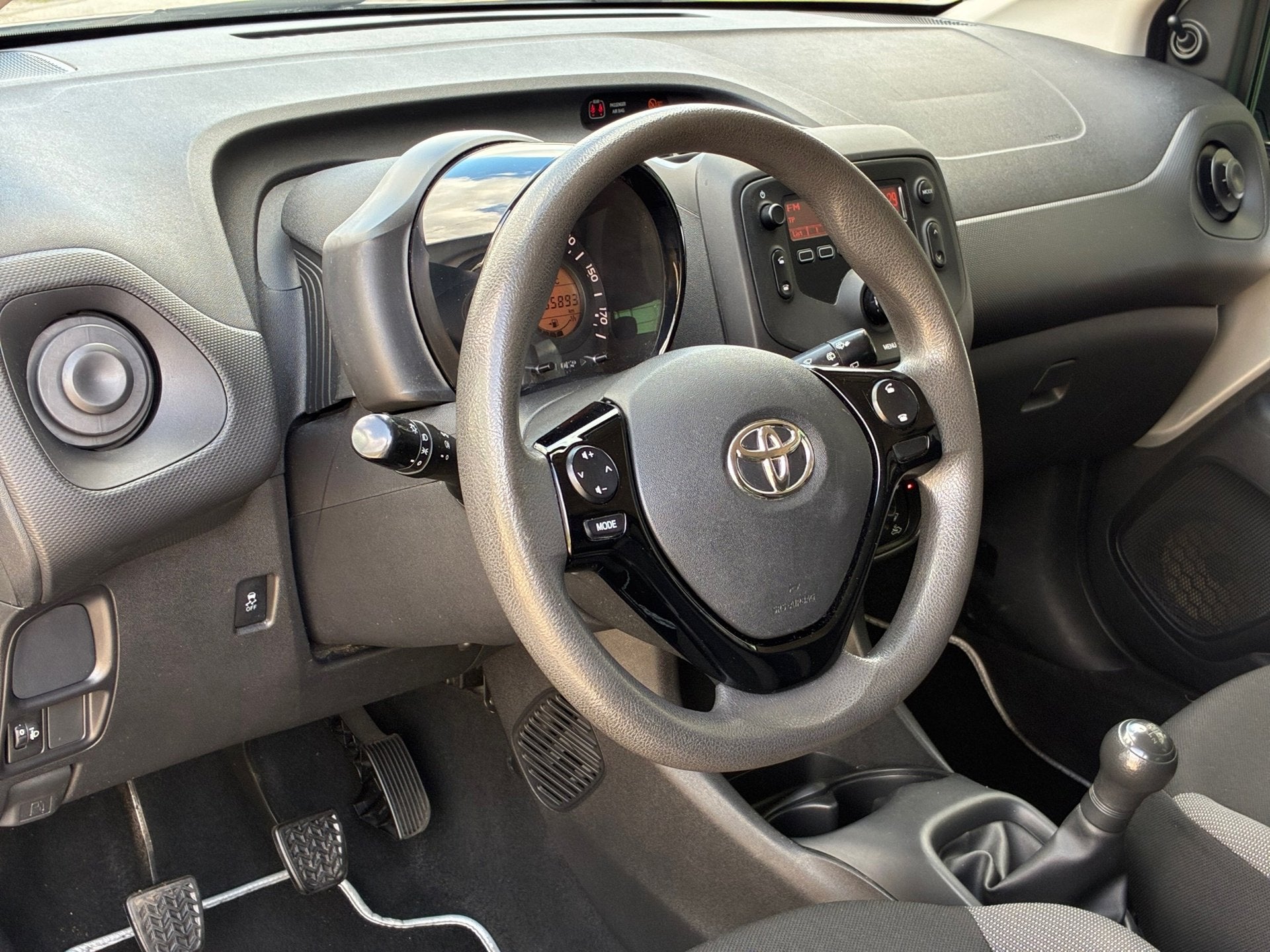 Toyota Aygo 1.0 VVT-i x|2e Eigenaar|Airco|LED|5-Deurs, Voorwielaandrijving, Euro 5, Gebruikt, Start-stop-systeem