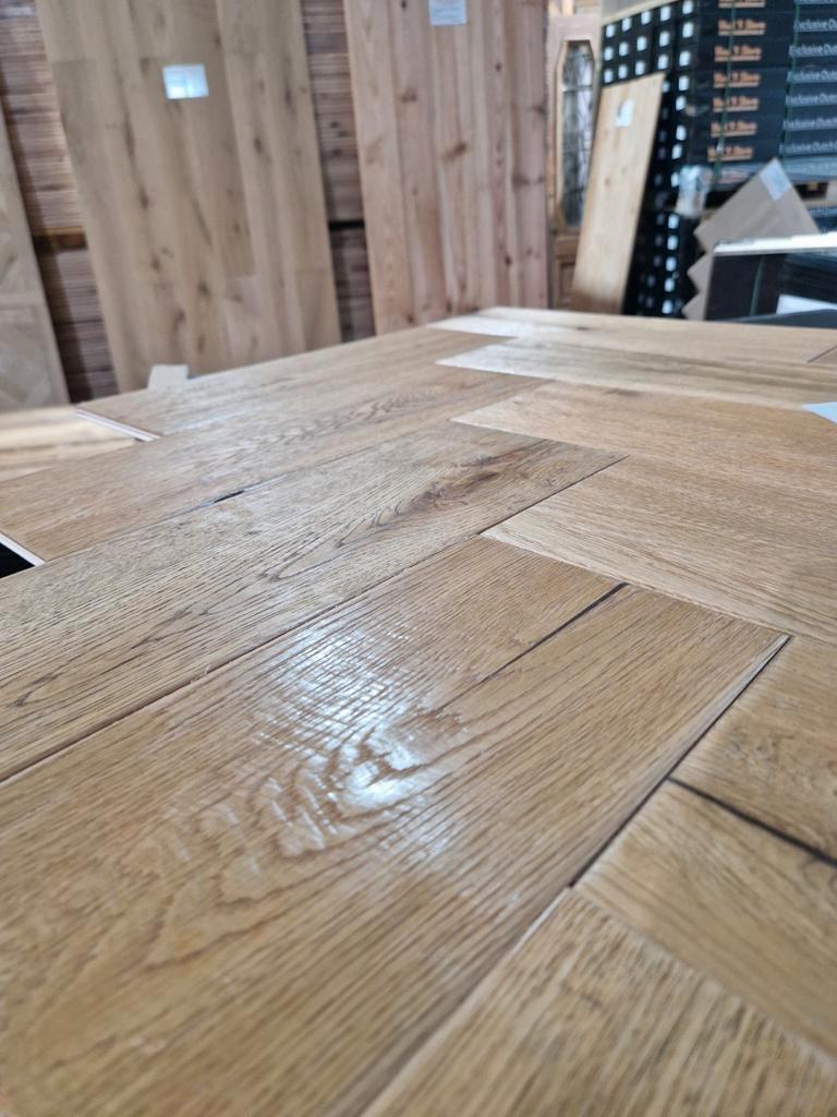 EIKEN VISGRAAT VLOER VISGRAATPARKET LEGKLAAR GEROOKT GEOLIED, Ophalen of Verzenden, Nieuw, 75 m² of meer, Parket