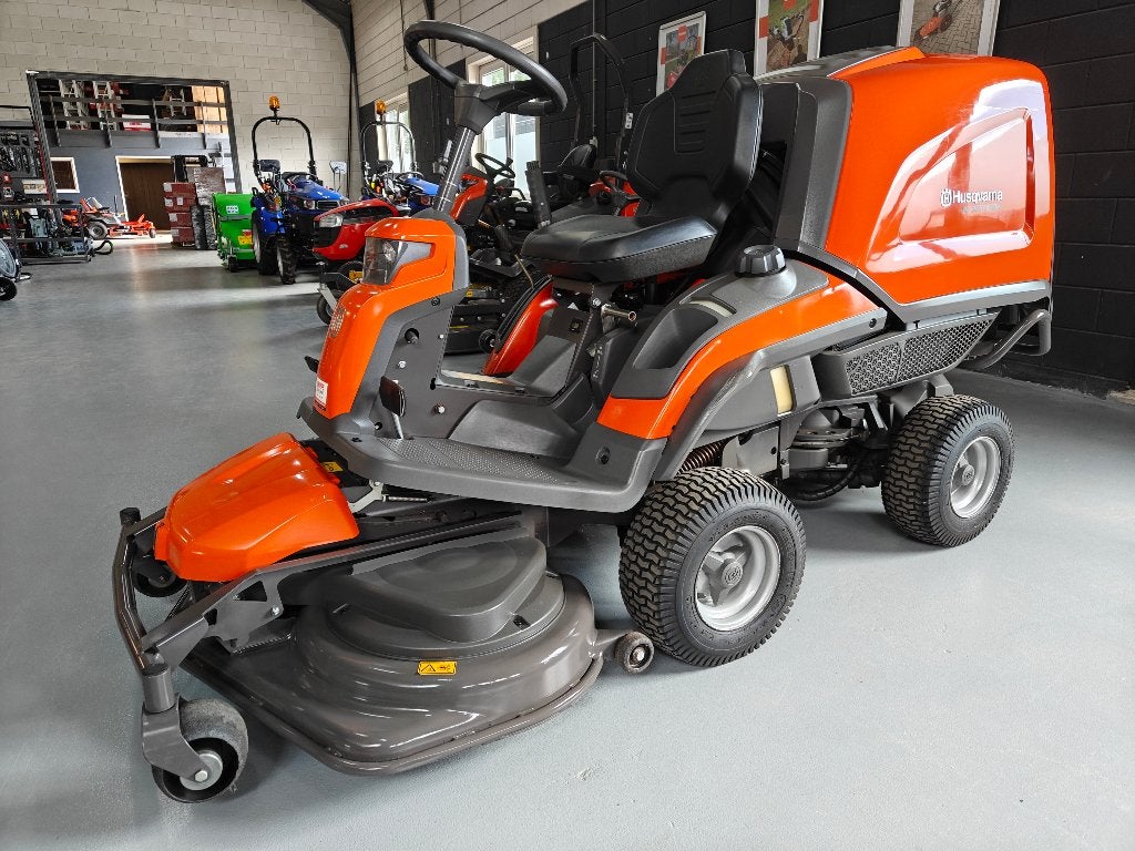 Husqvarna RC320Ts AWD 112cm frontmaaier met opvangbak 20pk, Gebruikt, Ophalen of Verzenden, 90 tot 120 cm, Opvangbak