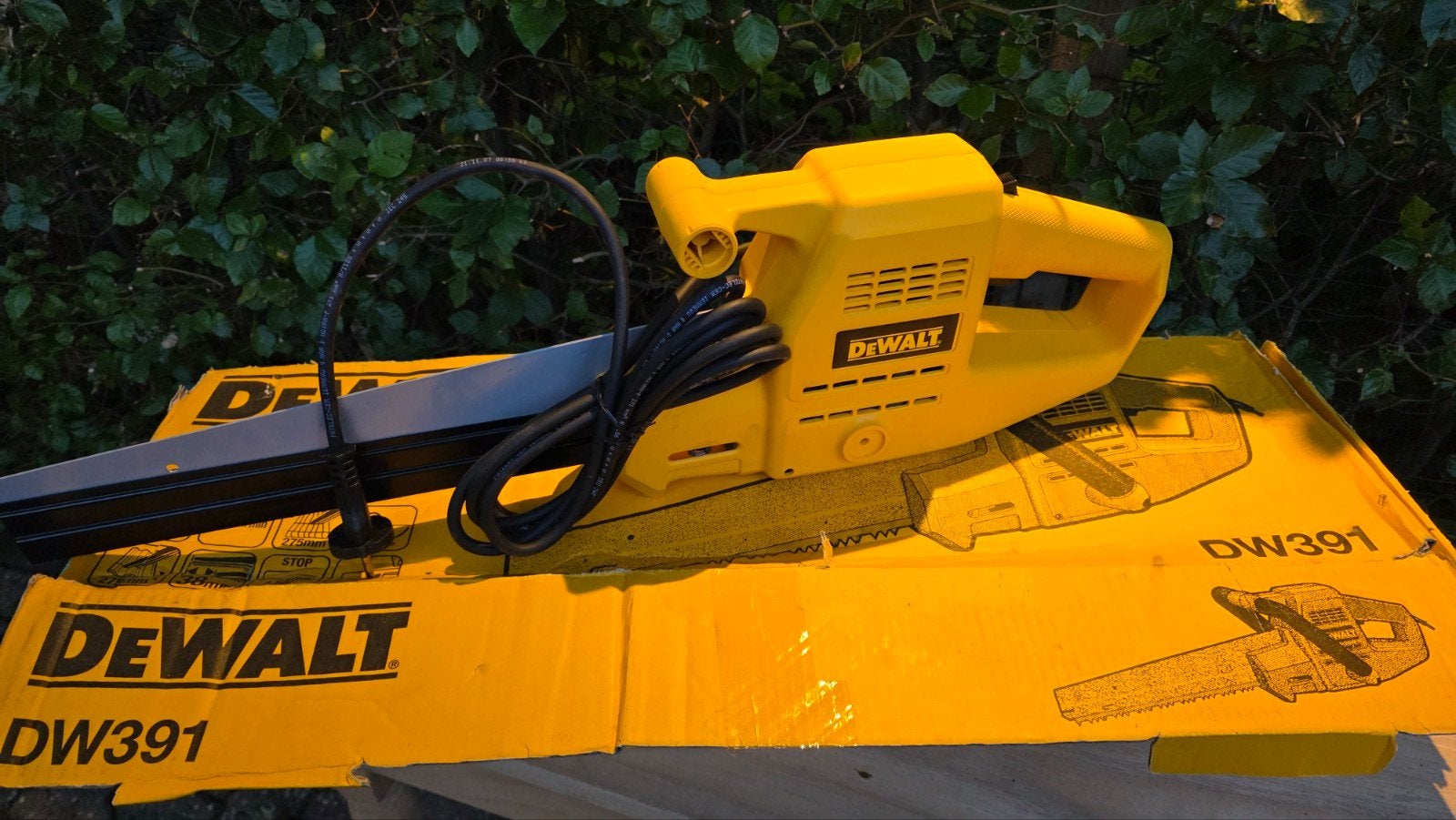 DeWalt DW391 Alligator Zaag - 1300W, 275mm zaagdiepte, DeWalt, 70 mm of meer, Overige typen, Nieuw