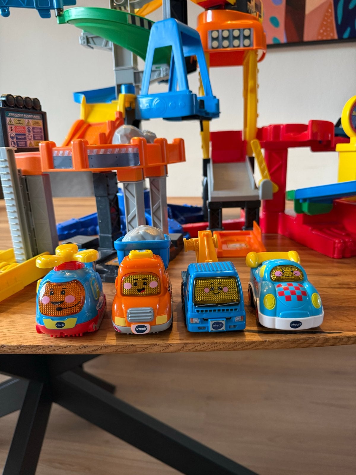 VTech Toet Toet Auto's Mega Bouwplaats met 4 voertuigen, Ophalen, Zo goed als nieuw