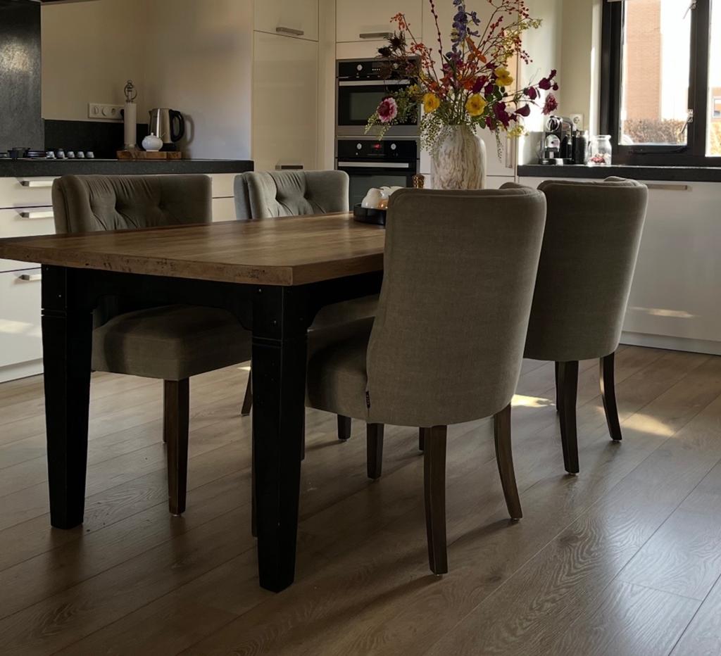 4 OLAV eetkamerstoelen met knoopdetails, Ophalen, Gebruikt, Vier, Stof