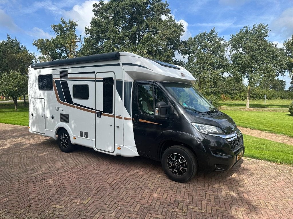 Bürstner Limited T690G, 3 persoons, 2021, winterpakket., Ringverwarming, 6 tot 7 meter, Bedrijf, Tot en met 3