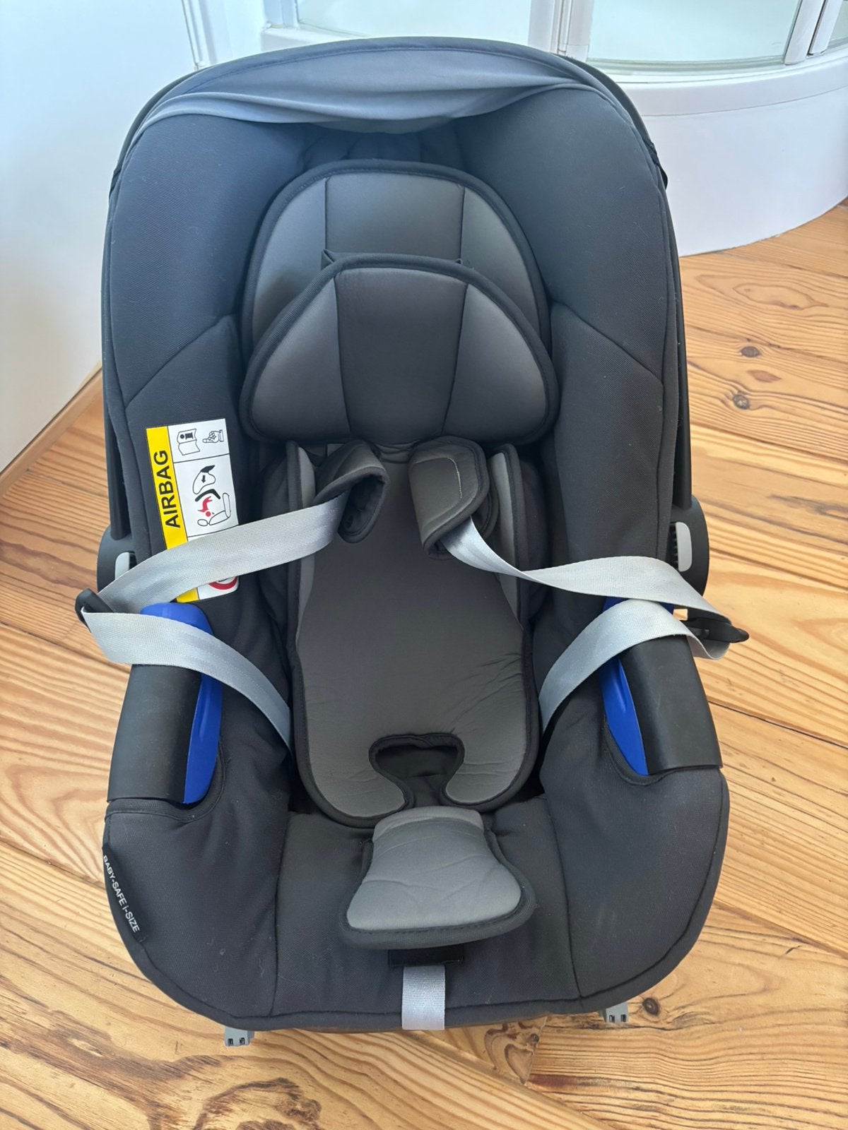 Britax Römer BABY-SAFE i-SIZE + ISOFIX-base, Ophalen, Romer, Gebruikt, Isofix