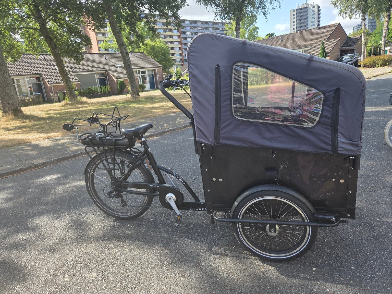 Vogue  Elektrische Bakfiets   met Huif  gebuikt ma goed, Fietsen en Brommers, Fietsen | Bakfietsen, Huif, Zo goed als nieuw, 2 kinderen