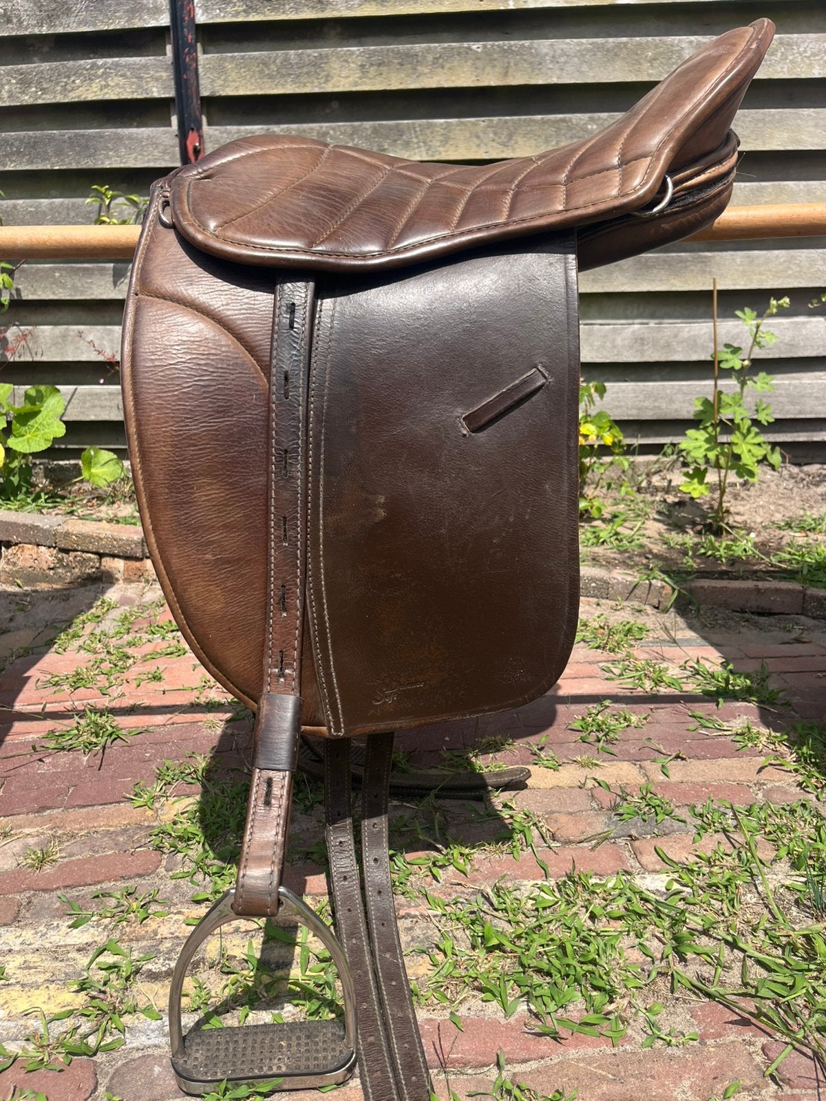Soft Balance boomloos zadel 17 inch, Dieren en Toebehoren, Gebruikt, M (17 inch), Ophalen of Verzenden, Inclusief stijgbeugels