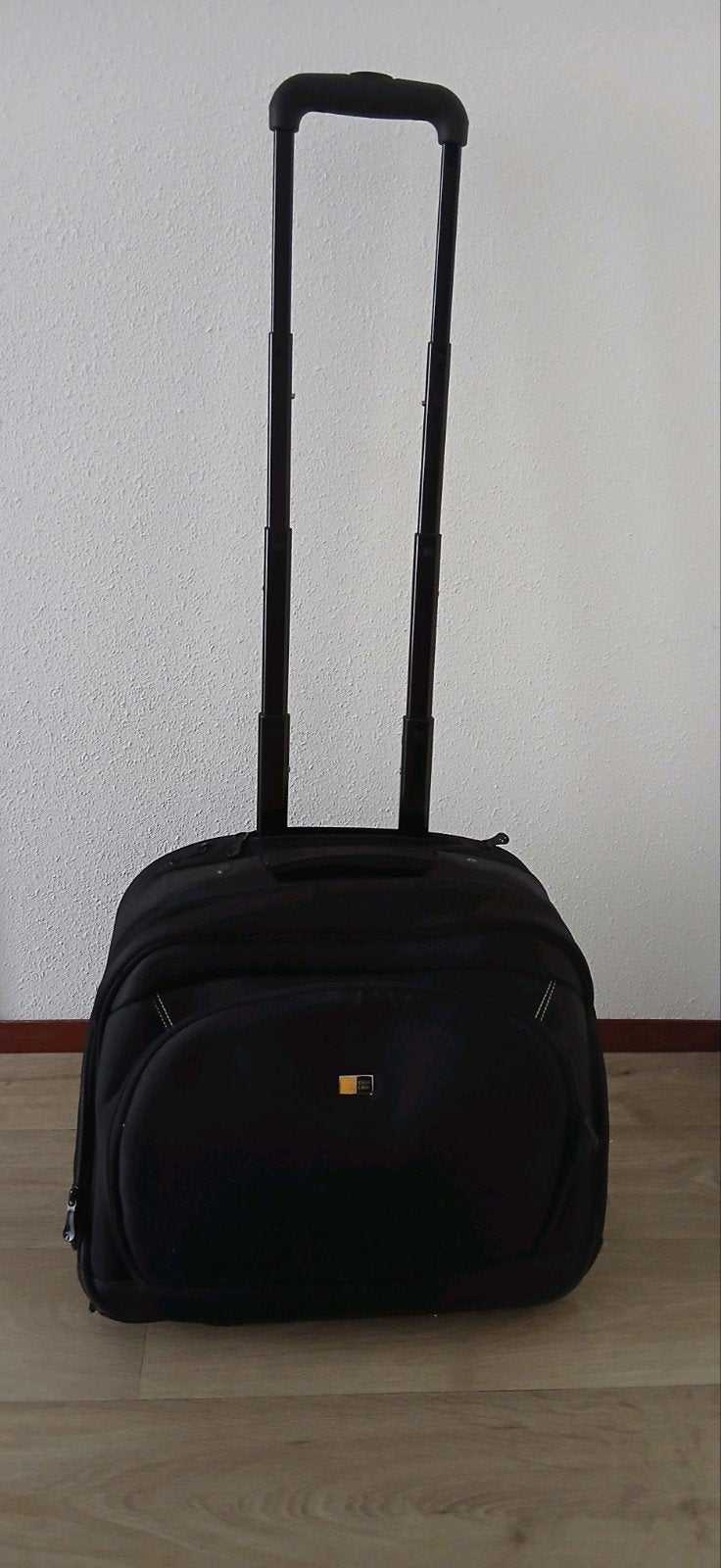 Nette zwarte laptoptrolley - Case Logic, Computers en Software, Ophalen, Gevoerd laptopvak, Trolleytas, Zwart