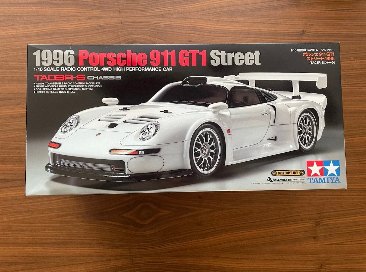 Tamiya 47443 Porsche 911 GT1 (TA03R-S) – Nieuw in doos, Auto, Groter dan 1:32, Nieuw, Ophalen of Verzenden
