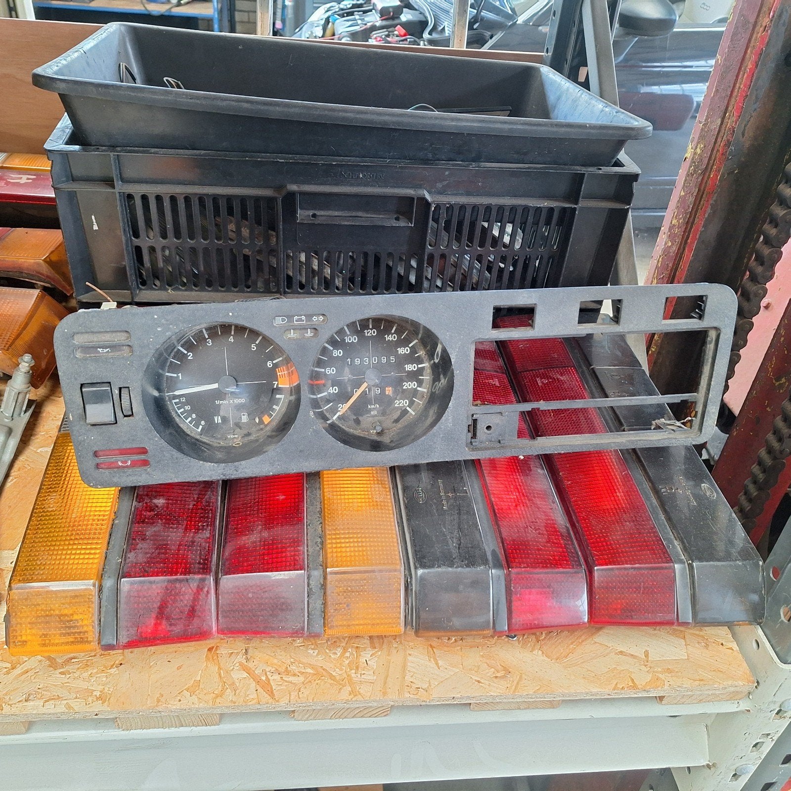 Tieten tellerklok Golf mk1 en Scirocco mk1, Ophalen, Volkswagen, Nvt, Nvt