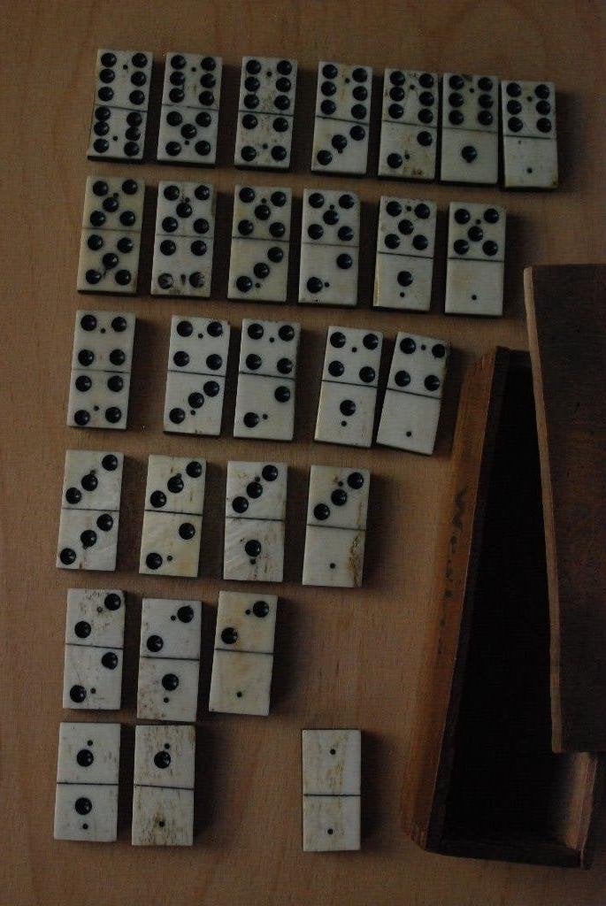 Dominospel antiek, Ophalen of Verzenden