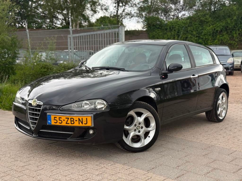 Alfa Romeo 147 2.0 T.Spark Business AIRCO CRUISE LEDER, Auto's, Alfa Romeo, Bedrijf, Te koop, ABS, Airbags, Airconditioning, Alarm