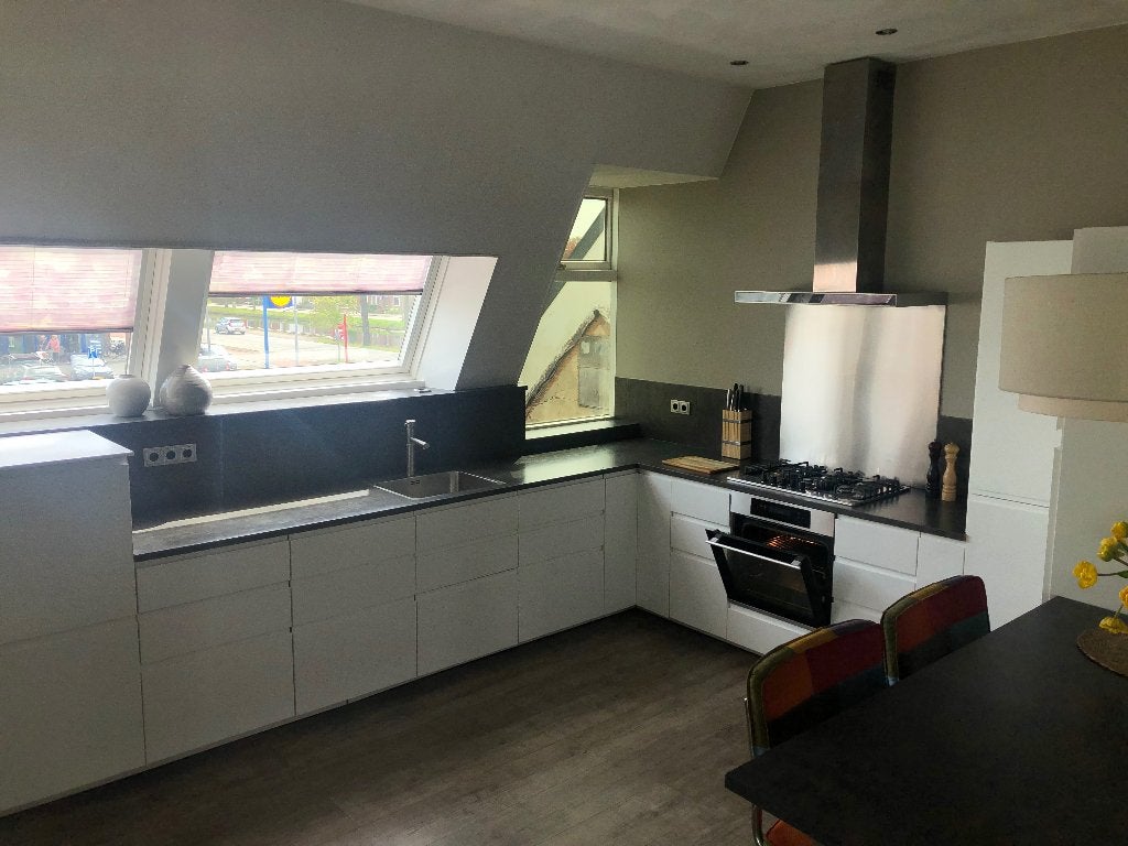 Uitgebreide goed onderhouden keuken van Ikea, Ophalen, Overige materialen, Wit, Hoekkeuken