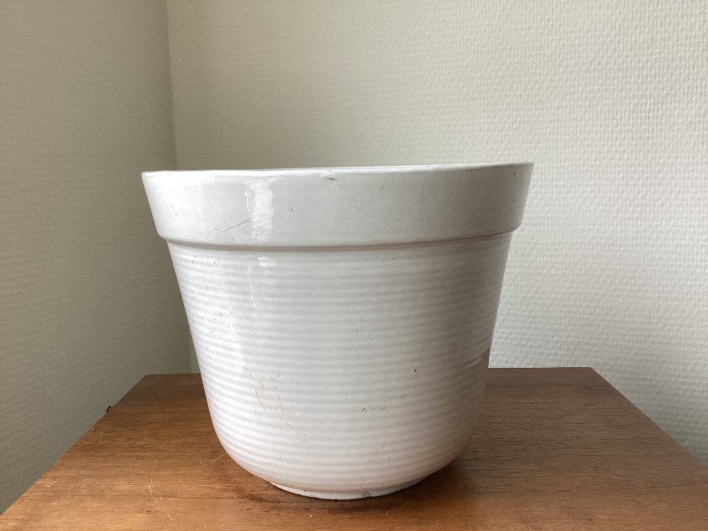 Vintage keramieken mooie witte bloempot jaren ‘60 ribbels, Ophalen of Verzenden