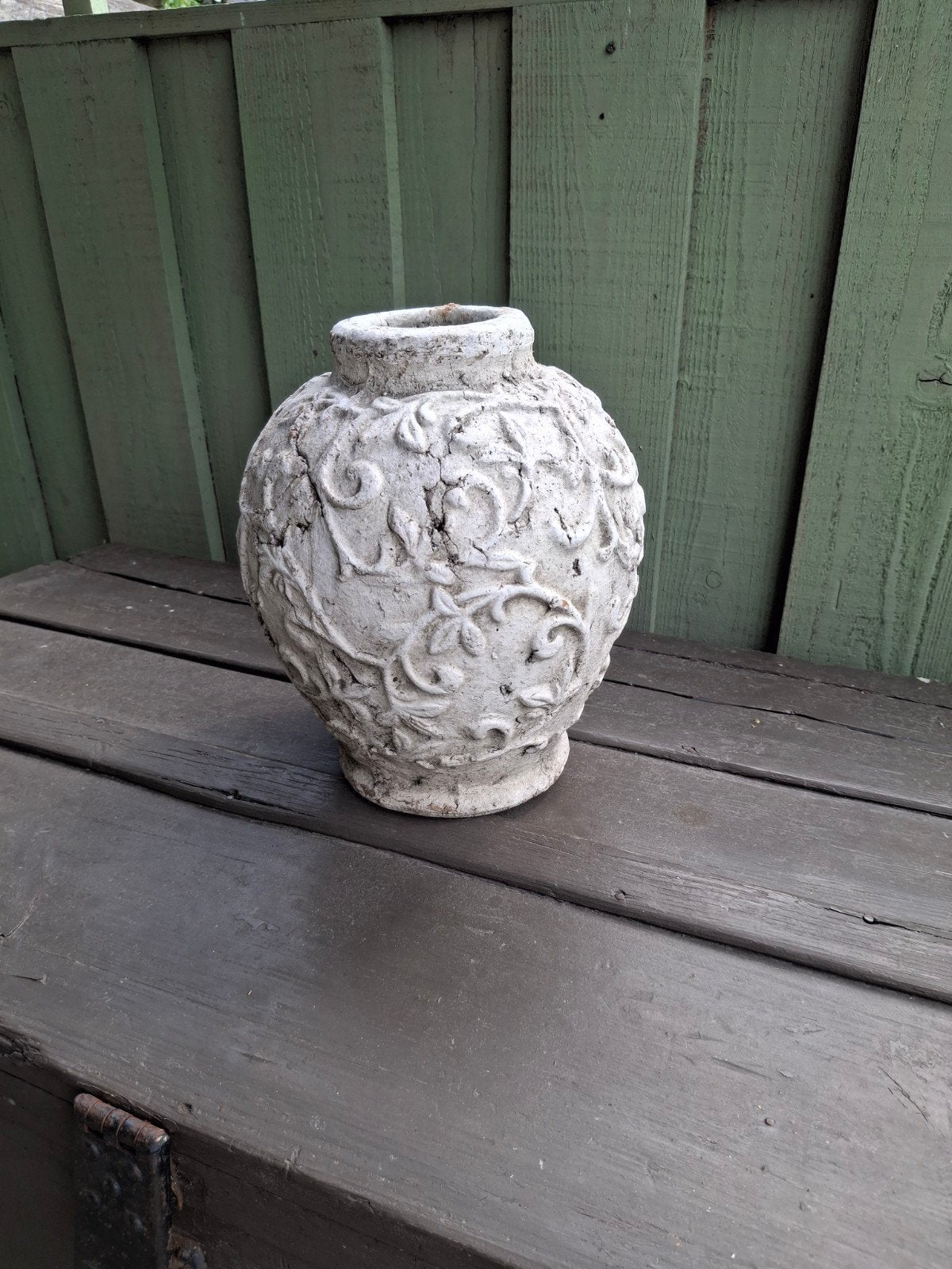 Decoratieve beton/steen vaas, Huis en Inrichting, Woonaccessoires | Vazen, Steen, Gebruikt, Overige kleuren, Ophalen of Verzenden