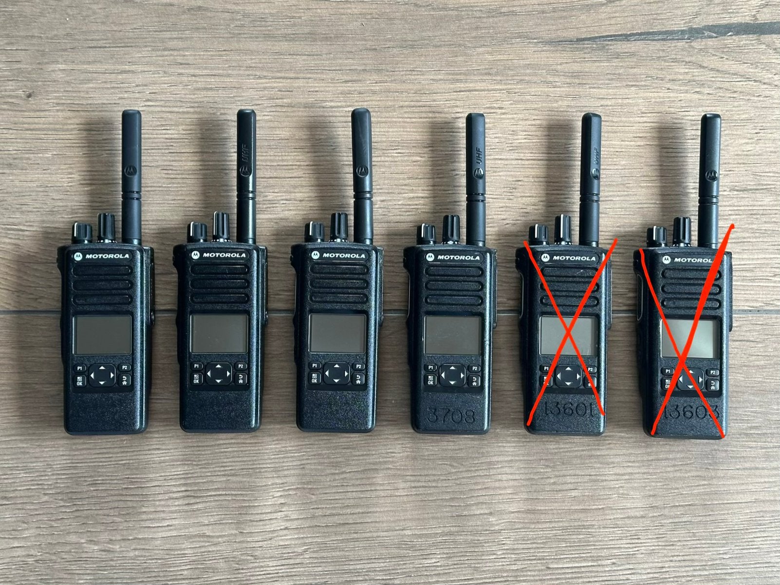 4x Motorola DP4600e (UHF) - zeer complete set!, 15 km of meer, Ophalen of Verzenden, Zo goed als nieuw, Portofoon of Walkie-talkie