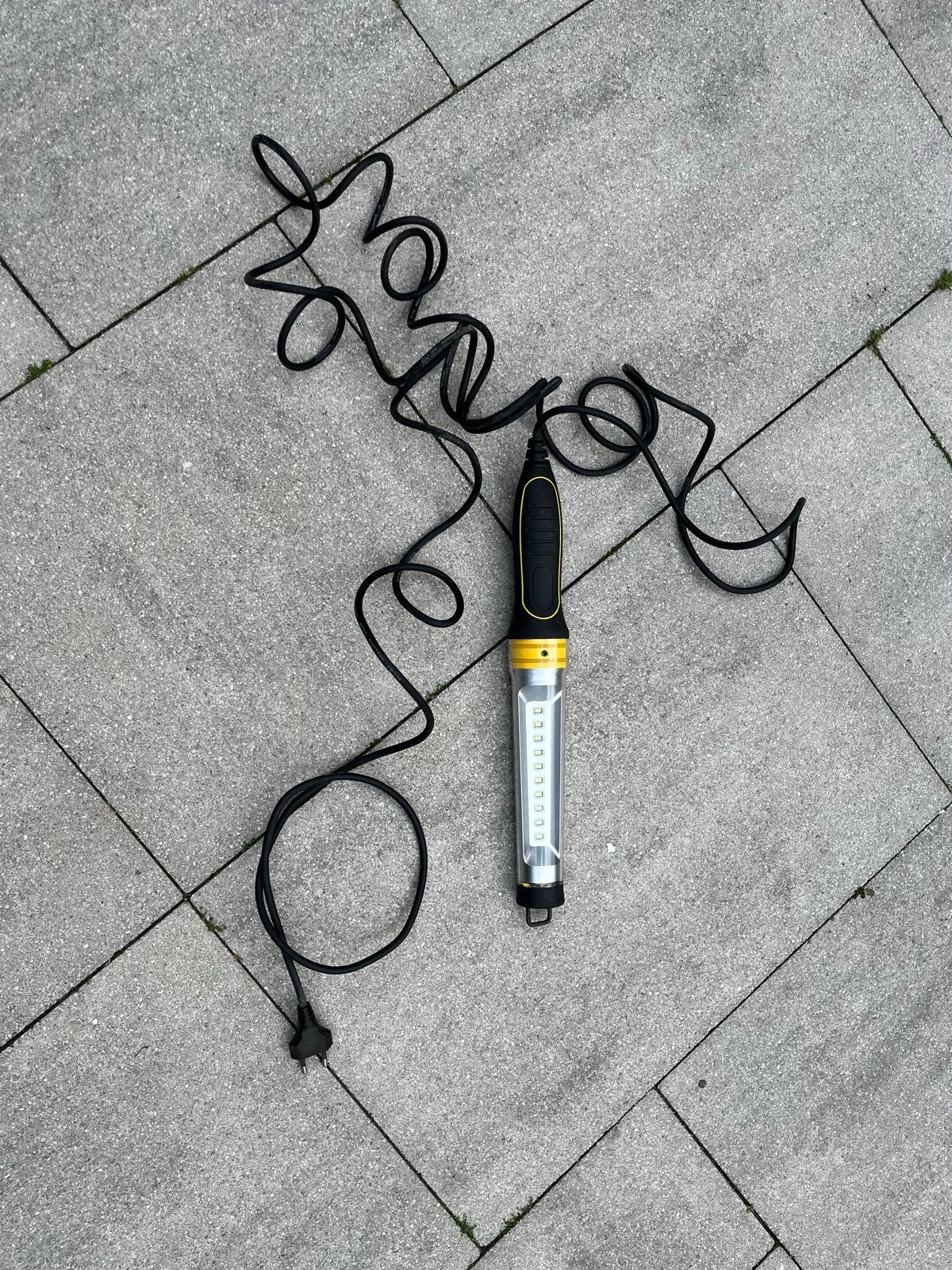 Handige LED Werkplaatslamp met Lange Kabel, Ophalen of Verzenden, Gebruikt, Minder dan 50 watt, Lamp met armatuur