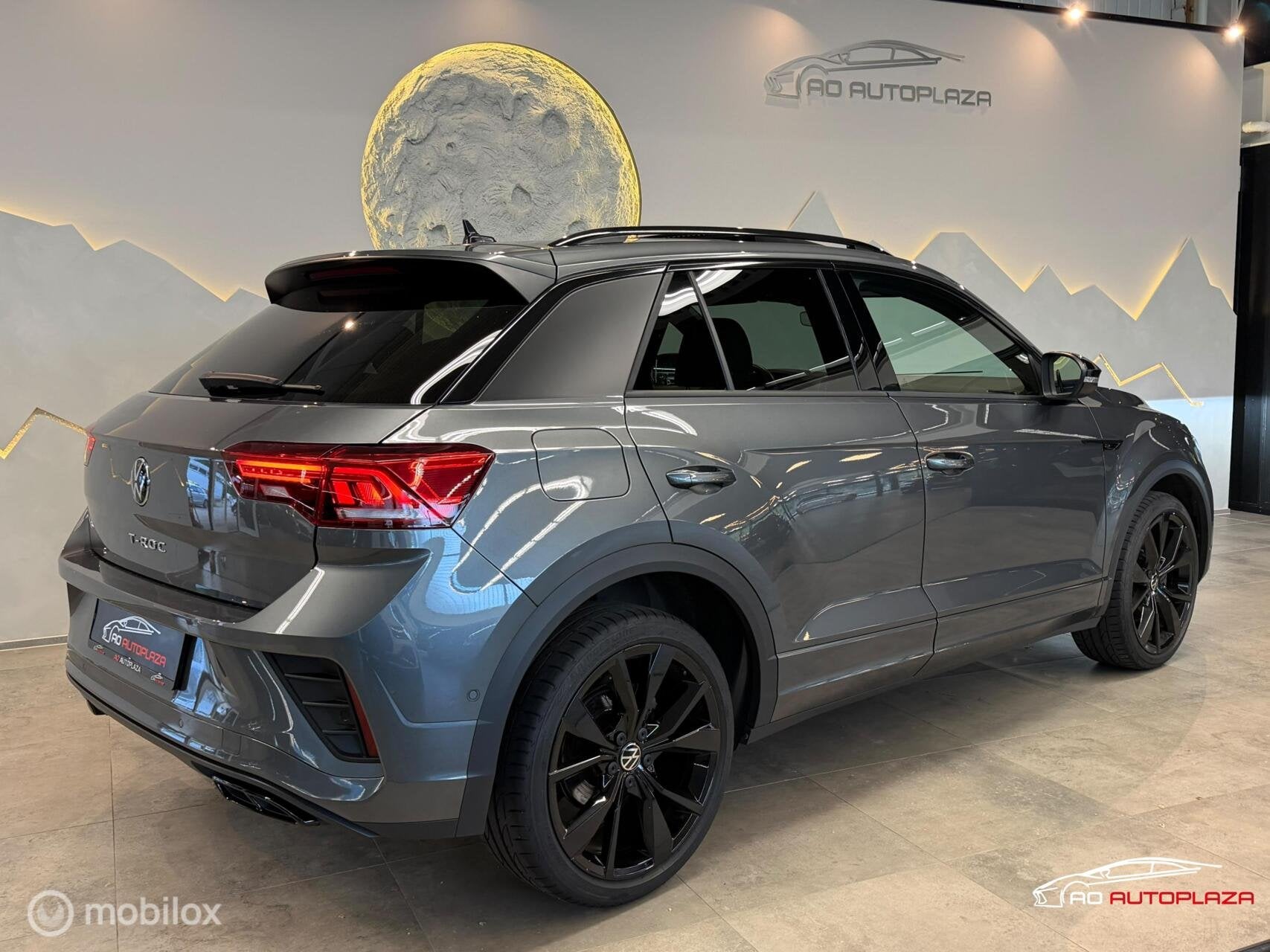 Volkswagen T-Roc 1.5 TSI 3x R-Line Panorama/Black Style/Trek, Auto's, 1498 cc, Zwart, 4 cilinders, 150 pk