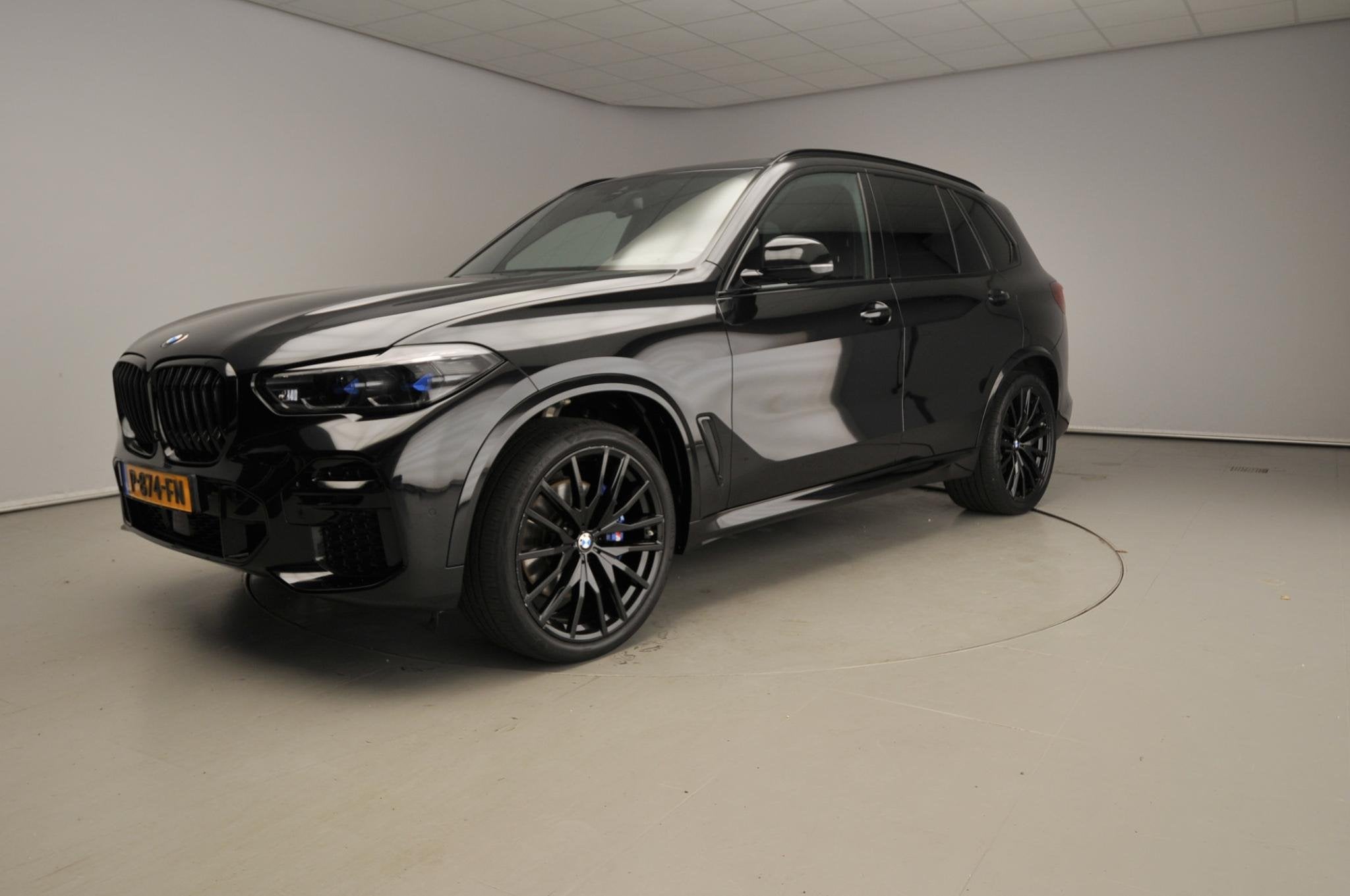 BMW X5 xDrive40i | M-Sportpakket | Laserlicht | Leder | HUD, 12 maanden, Gebruikt, 138 €/maand, Zwart
