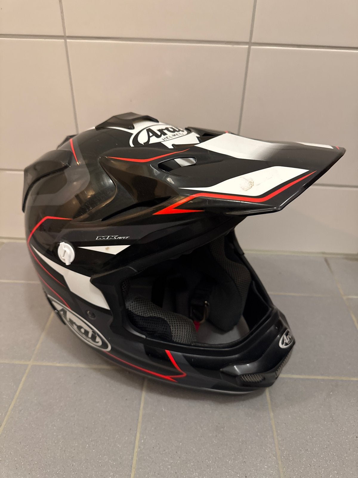 Arai MX-V Offroadhelm - Zwart/Wit/Rood - maat XL (62cm), Ophalen, M, Arai, Tweedehands